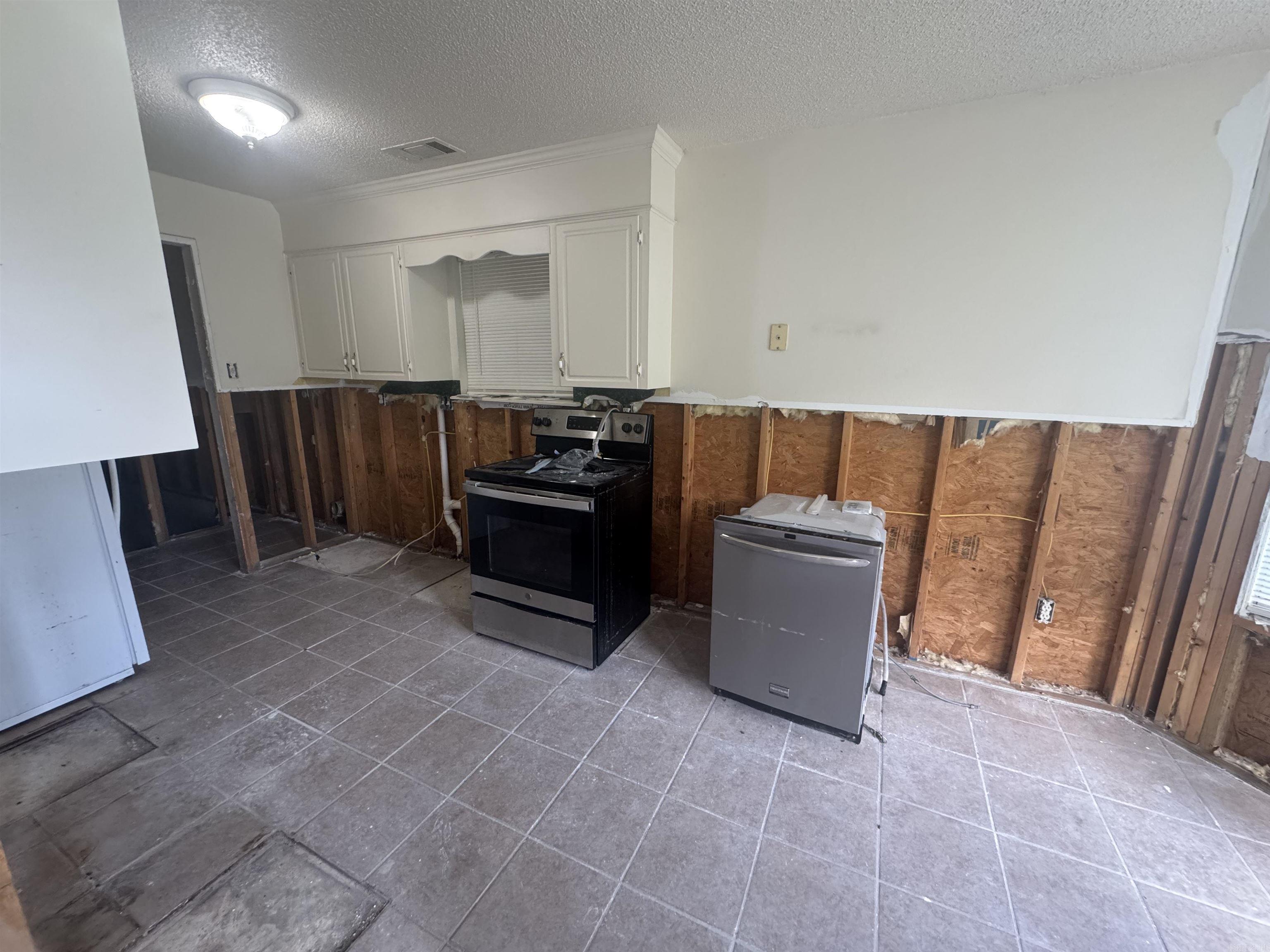 WINDWOOD SOUTH - Residential