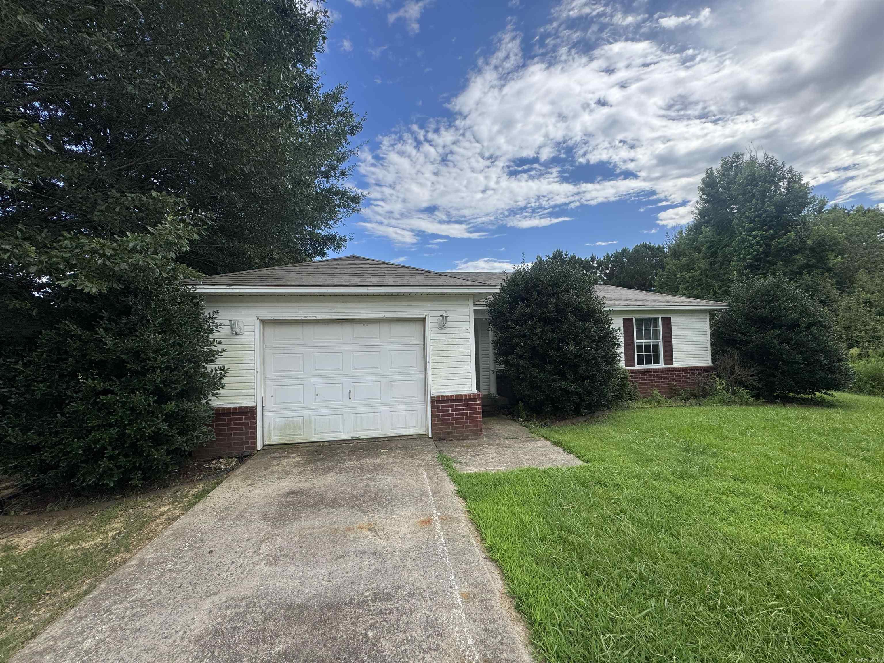 Nestled in a quiet neighborhood near major corridors like US-64/67/167, this property offers easy access to Little Rock (35mi), nearby colleges like Harding University, and local amenities Home is being sold As Is, Where Is, No Repairs