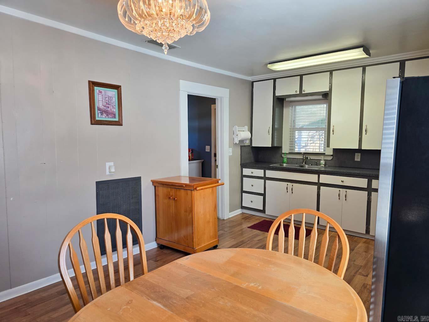 Mena Original - Residential