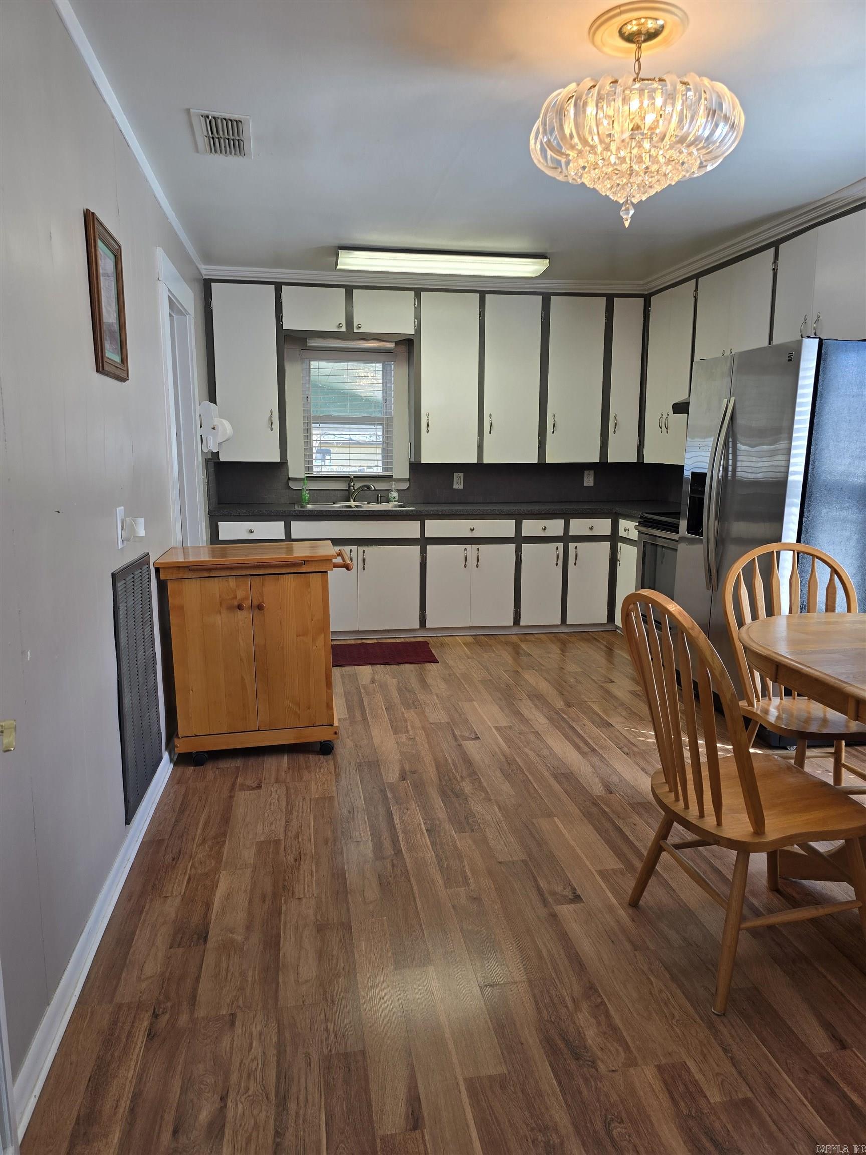 Mena Original - Residential