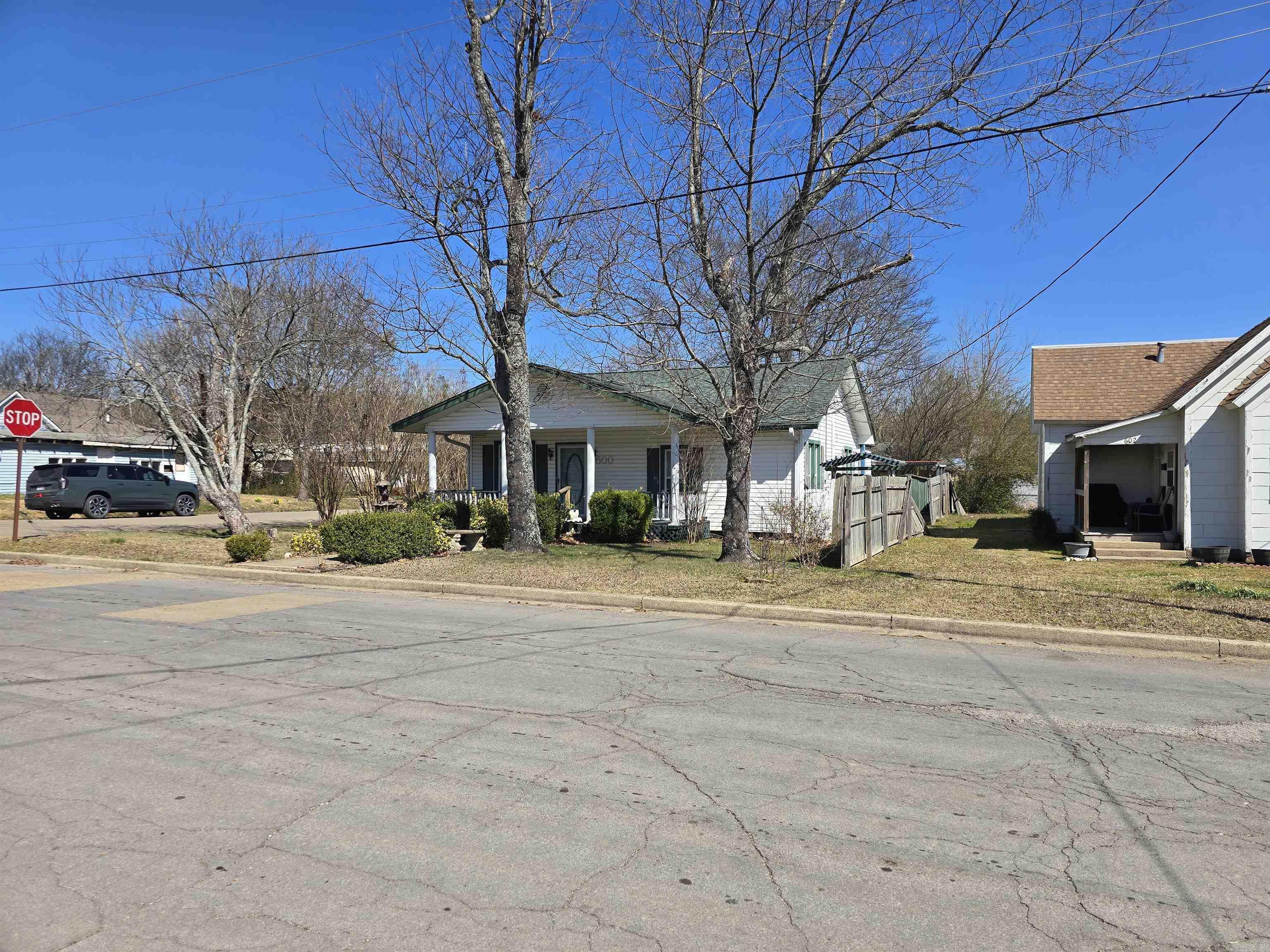 Mena Original - Residential