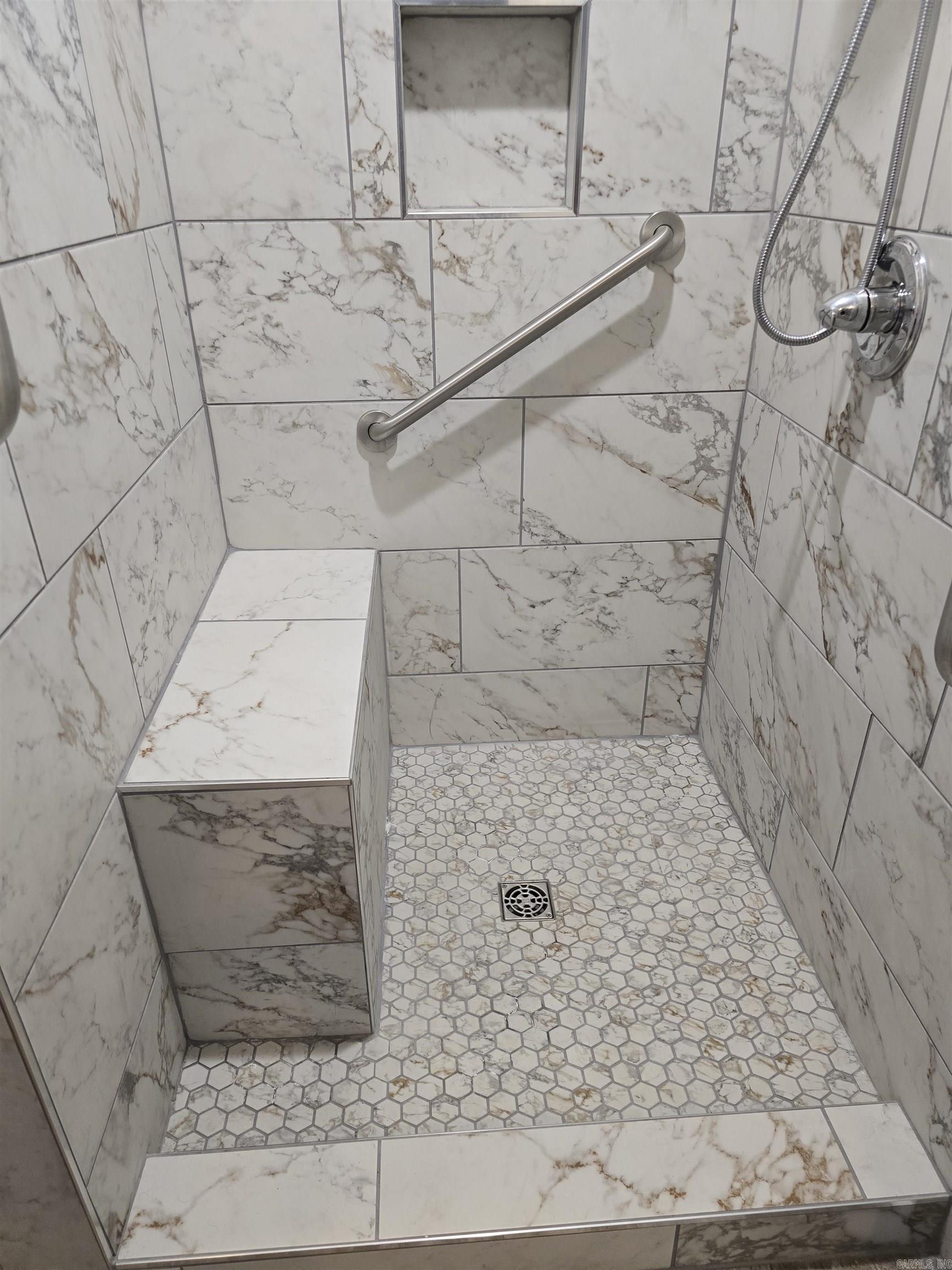 Mena Original - Residential