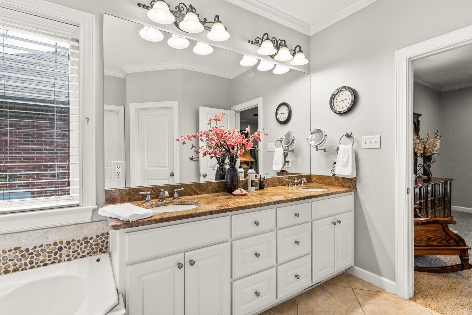 WOODLANDS EDGE - Residential