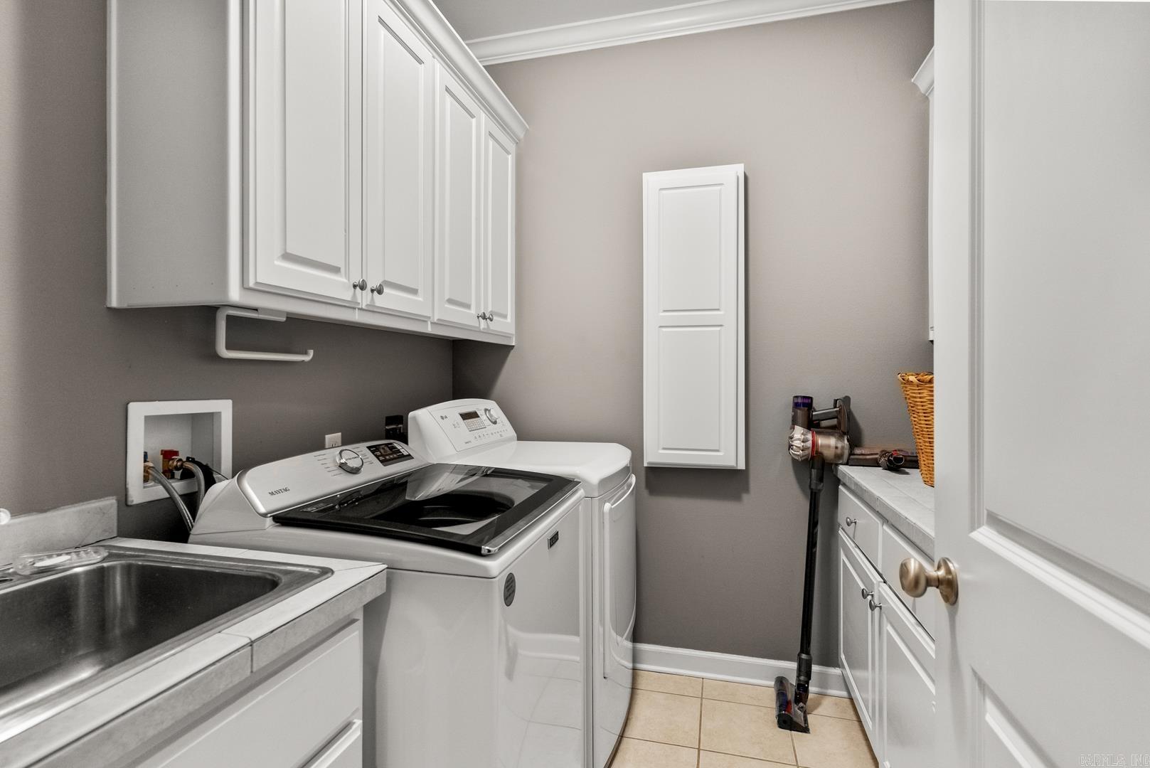 WOODLANDS EDGE - Residential