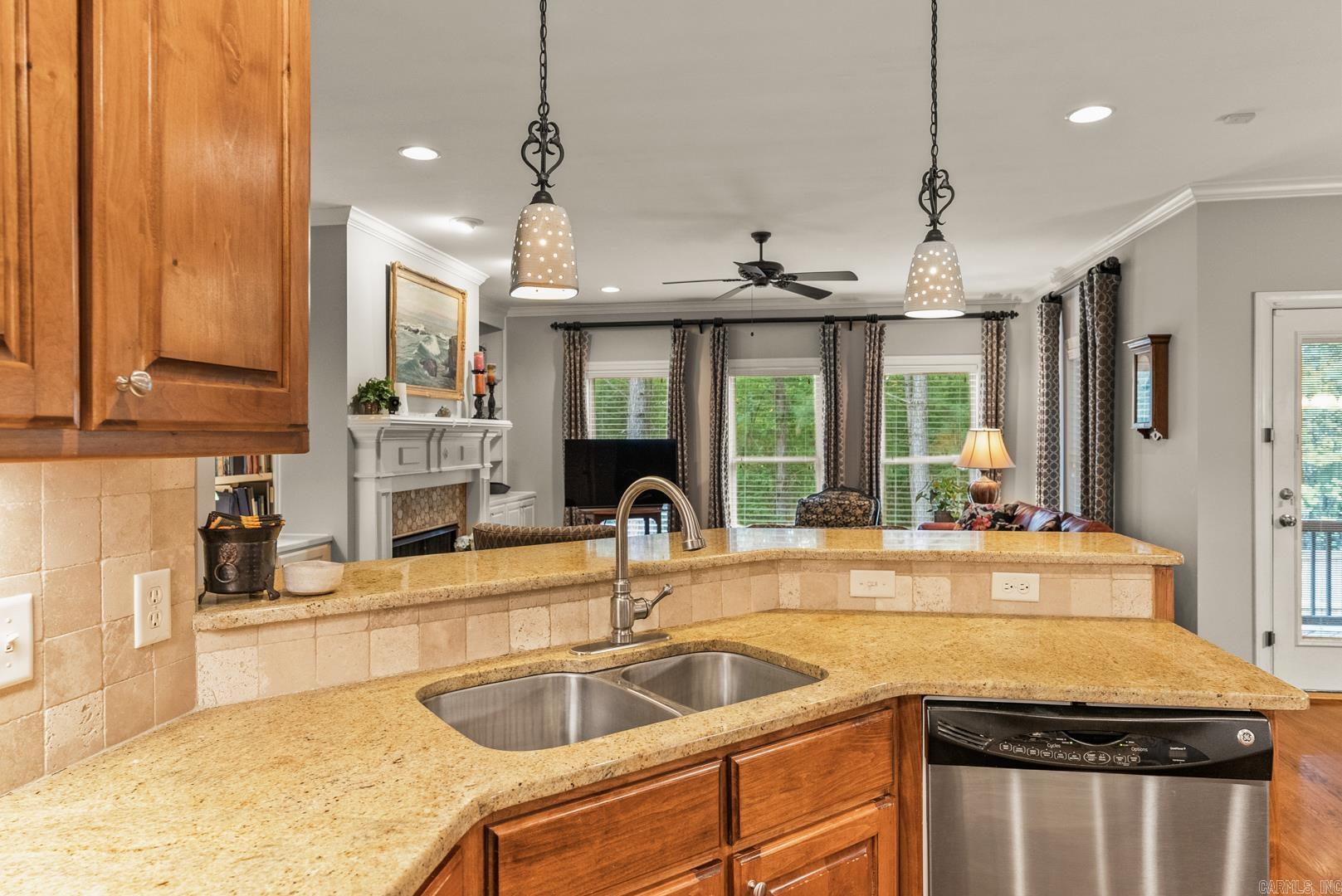 WOODLANDS EDGE - Residential