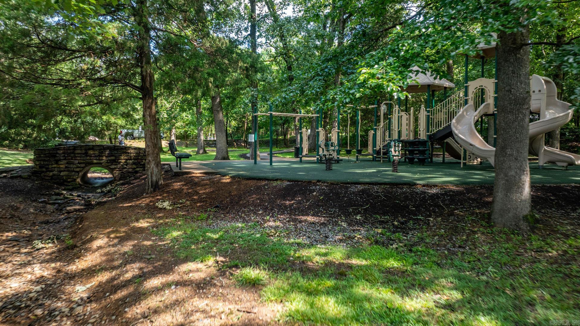 WOODLANDS EDGE - Residential