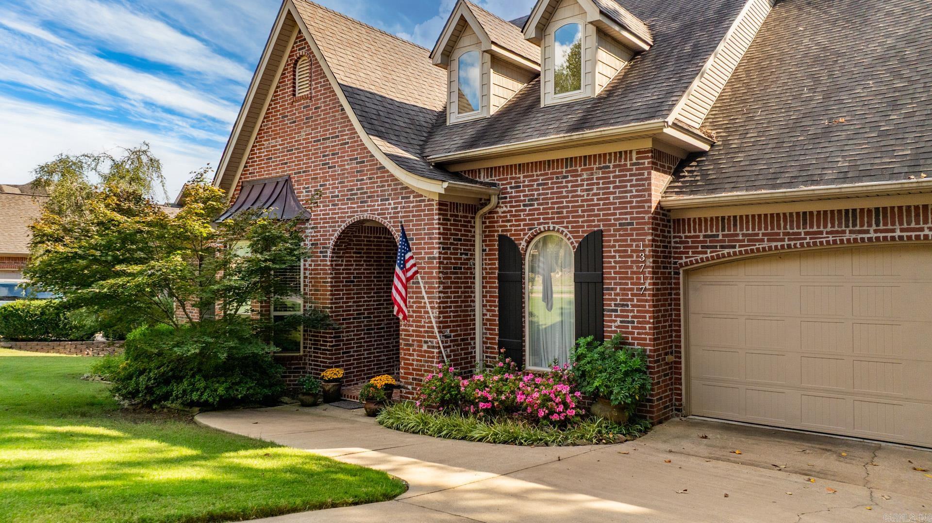 WOODLANDS EDGE - Residential