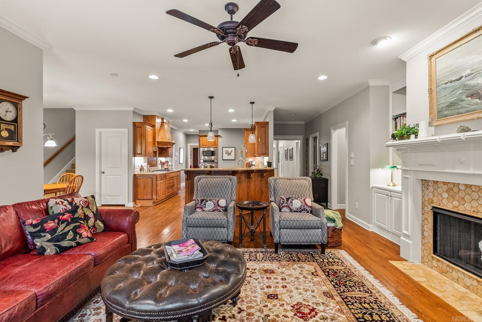 WOODLANDS EDGE - Residential