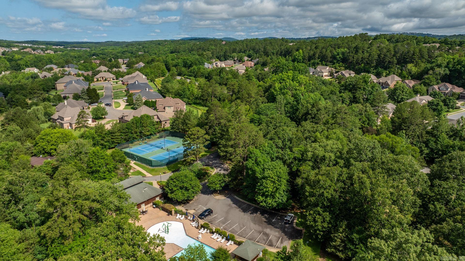 WOODLANDS EDGE - Residential
