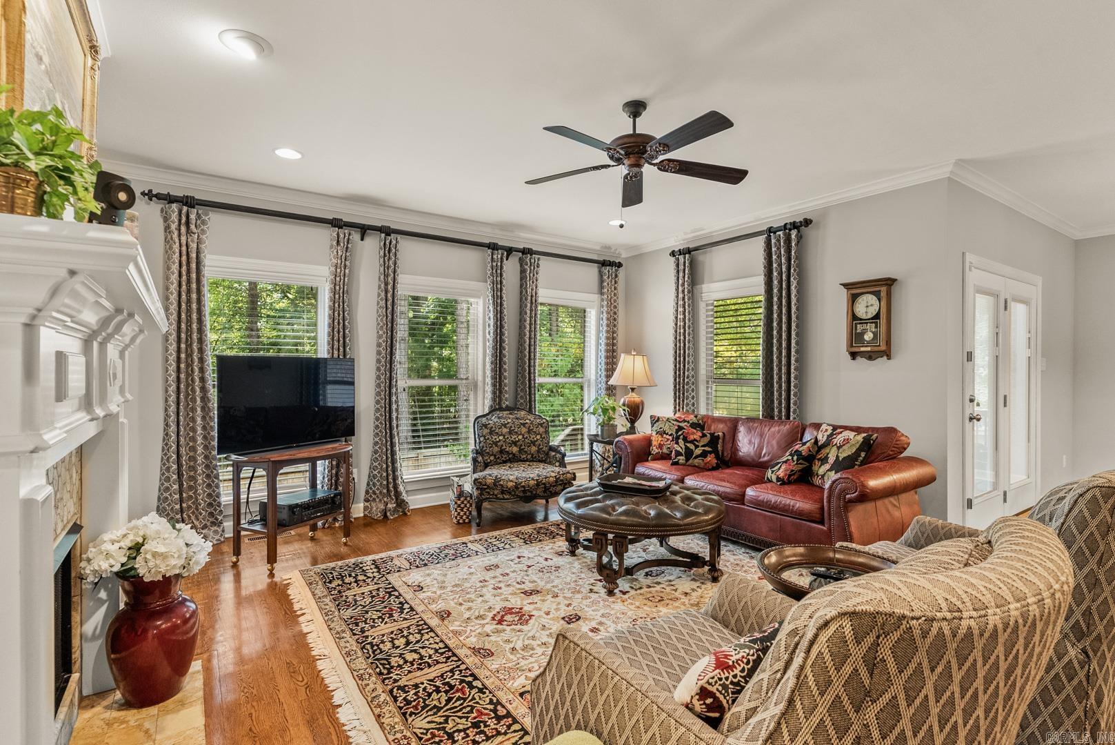 WOODLANDS EDGE - Residential