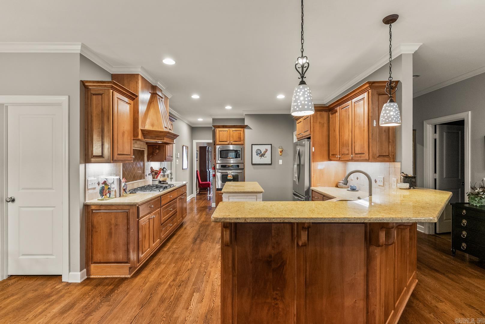WOODLANDS EDGE - Residential