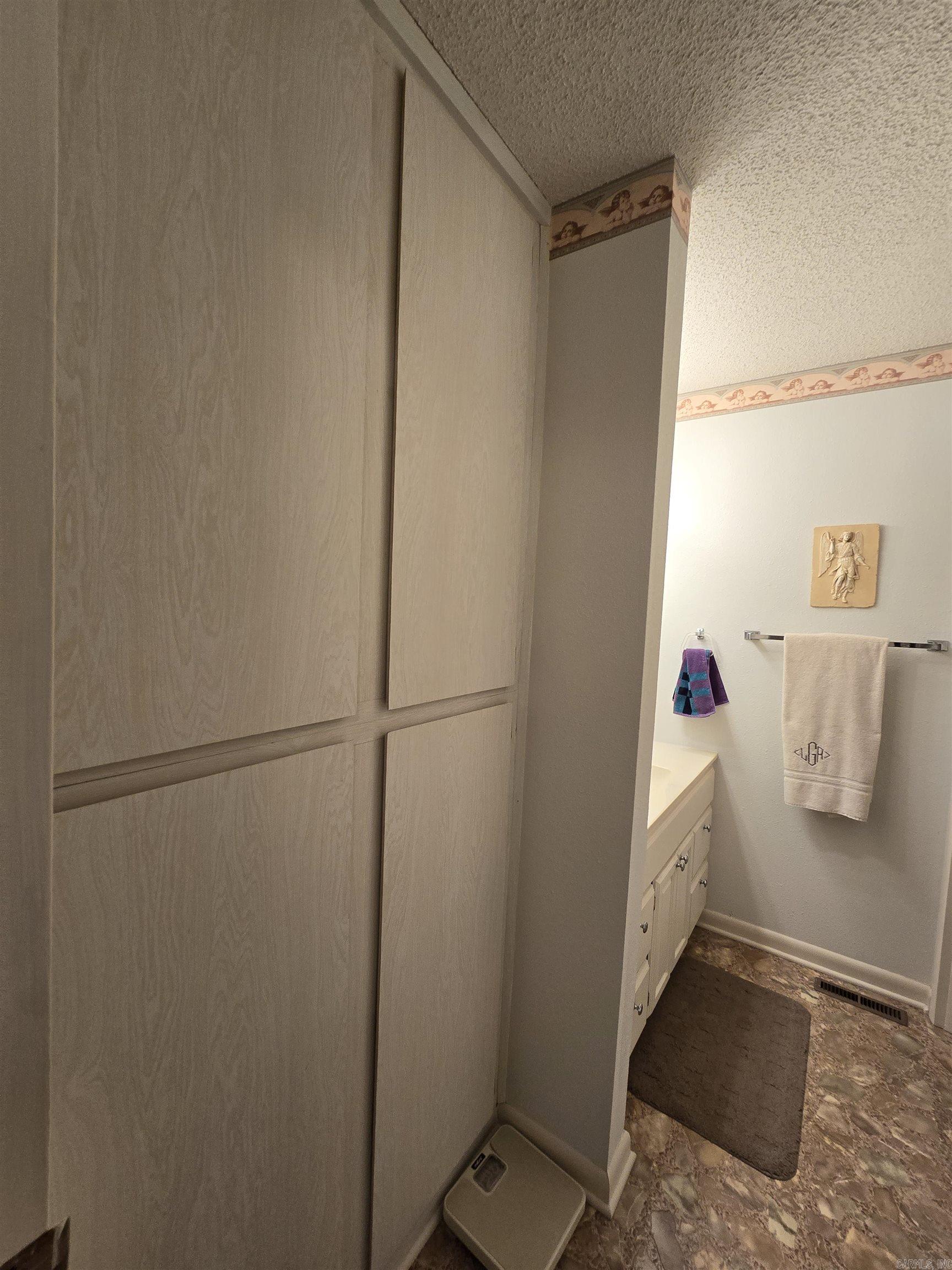 Lakewood Hills Condo - Residential