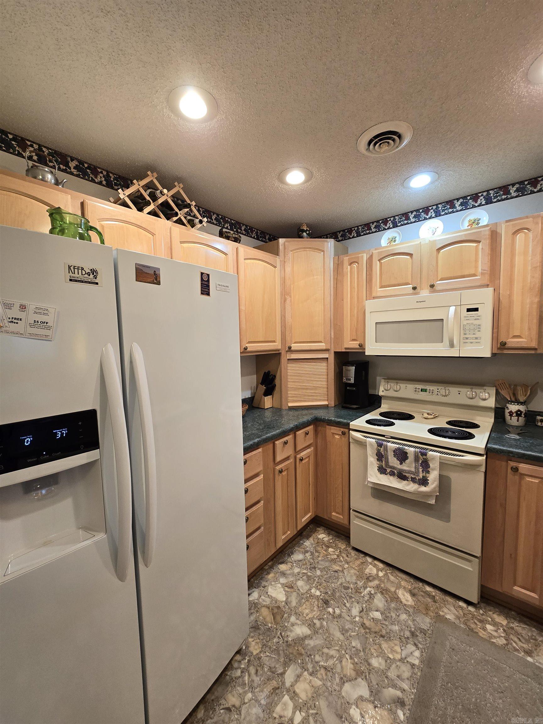 Lakewood Hills Condo - Residential