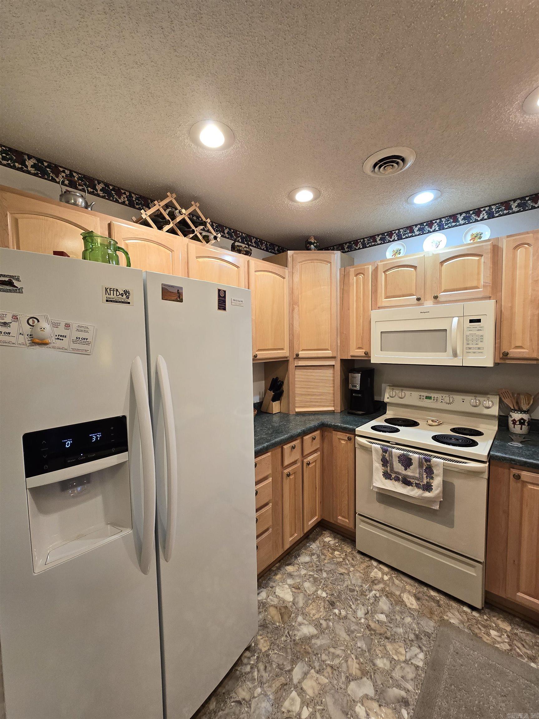 Lakewood Hills Condo - Residential