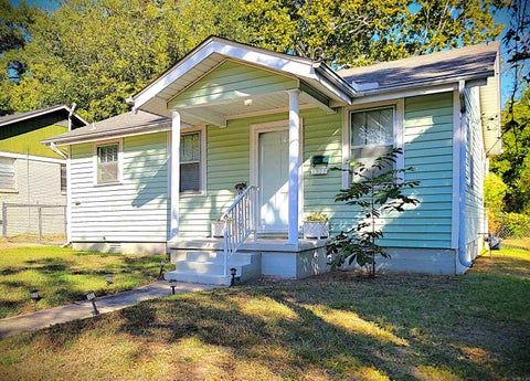 Photo of 1917 Bragg Street, Little Rock, AR 72206 (MLS # 26042266)