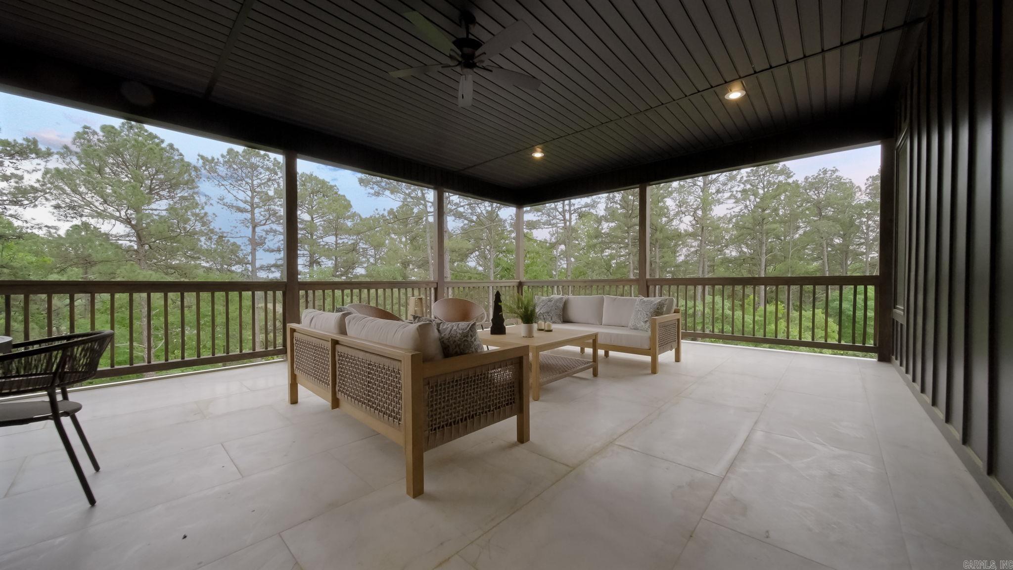 CHENAL VALLEY "FALSTONE COURT" - Residential