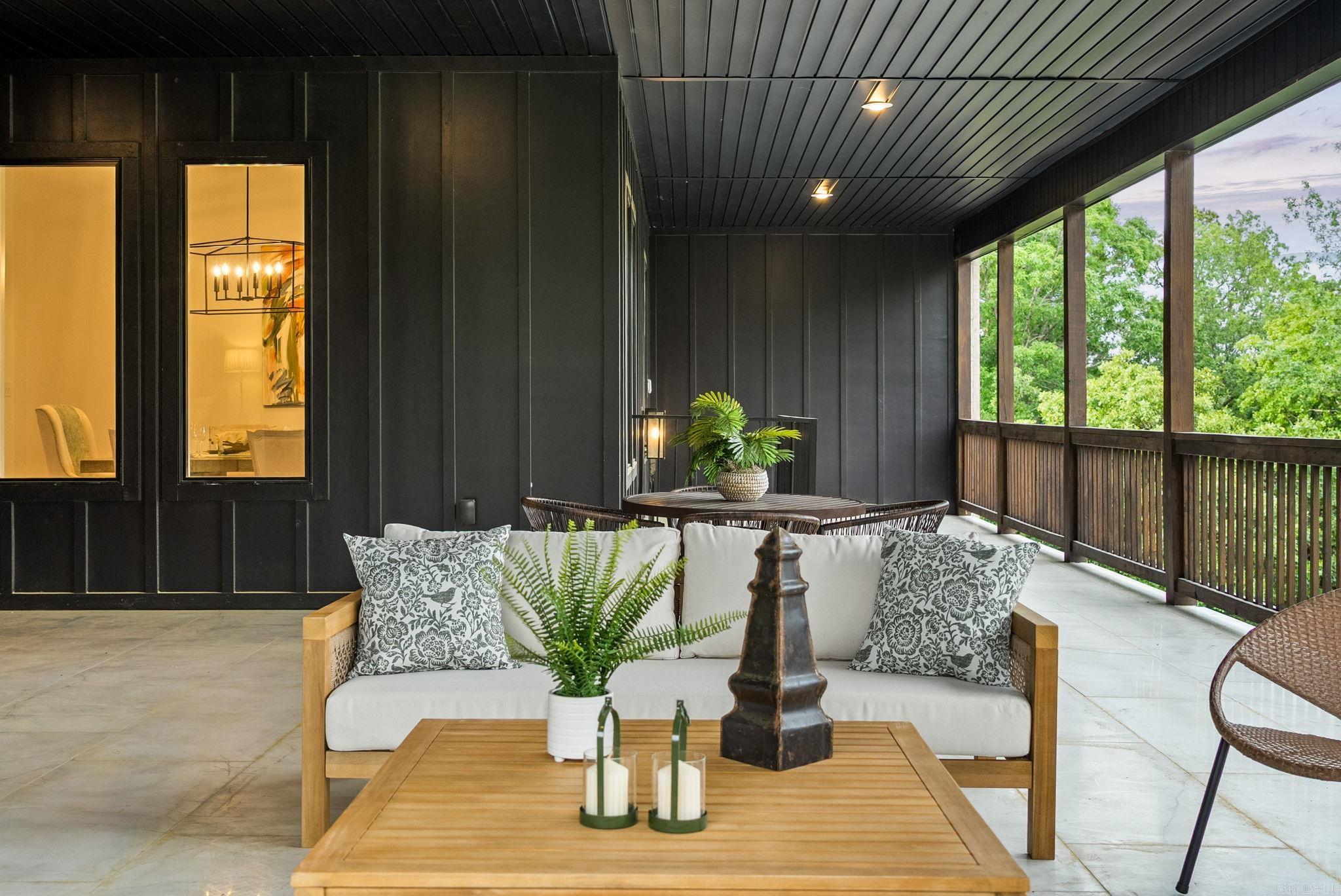 CHENAL VALLEY "FALSTONE COURT" - Residential