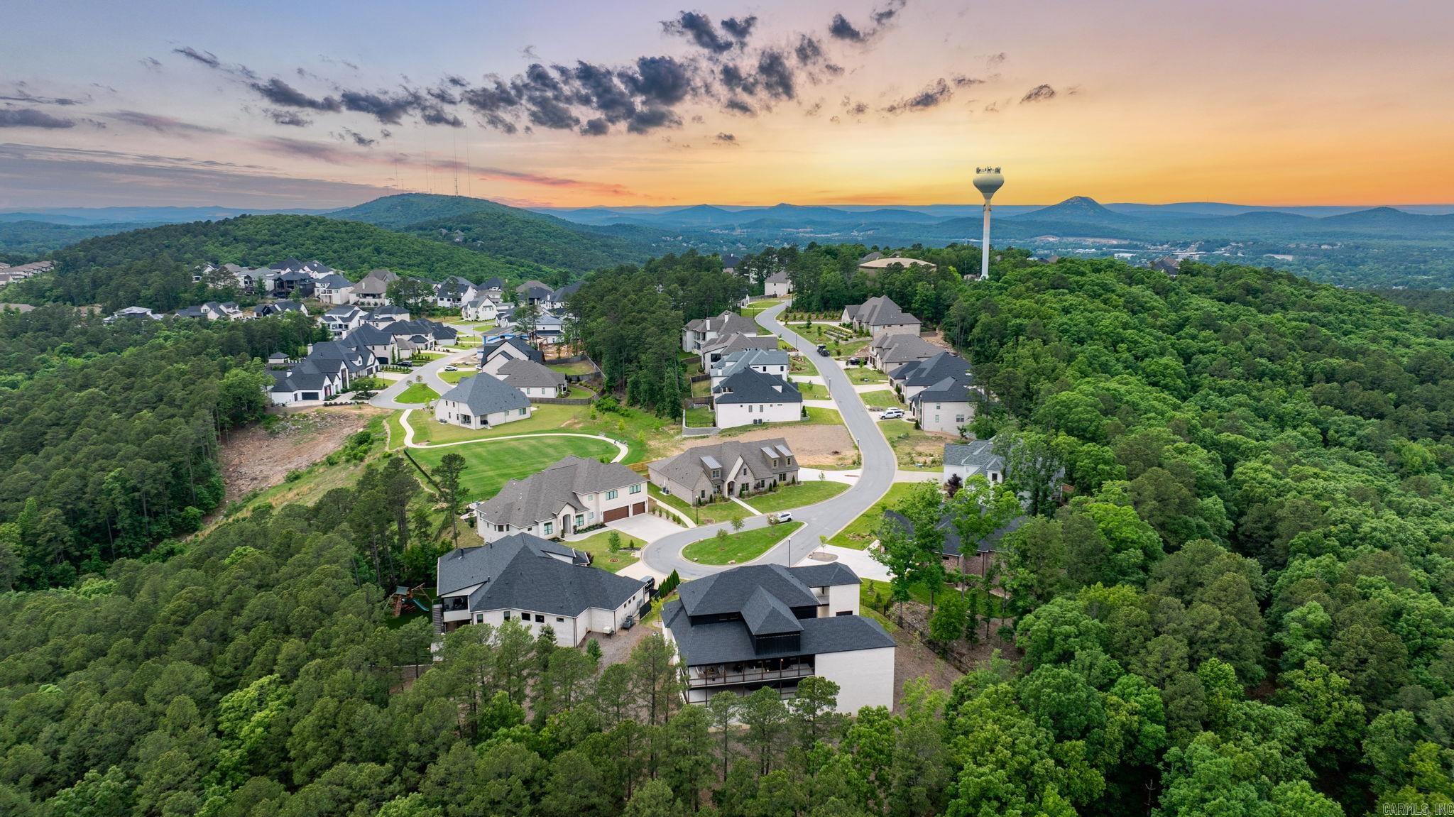 CHENAL VALLEY "FALSTONE COURT" - Residential