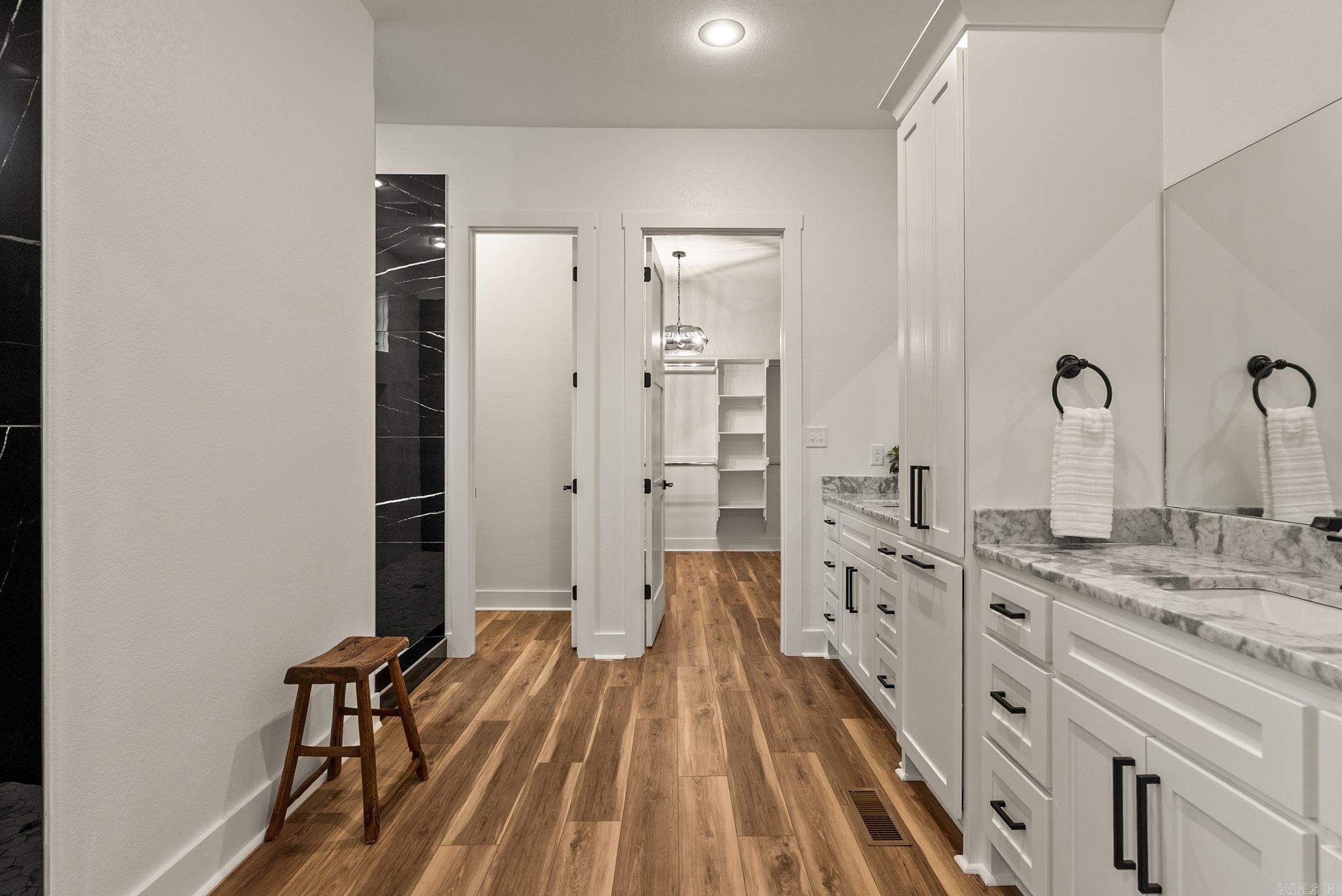 CHENAL VALLEY "FALSTONE COURT" - Residential