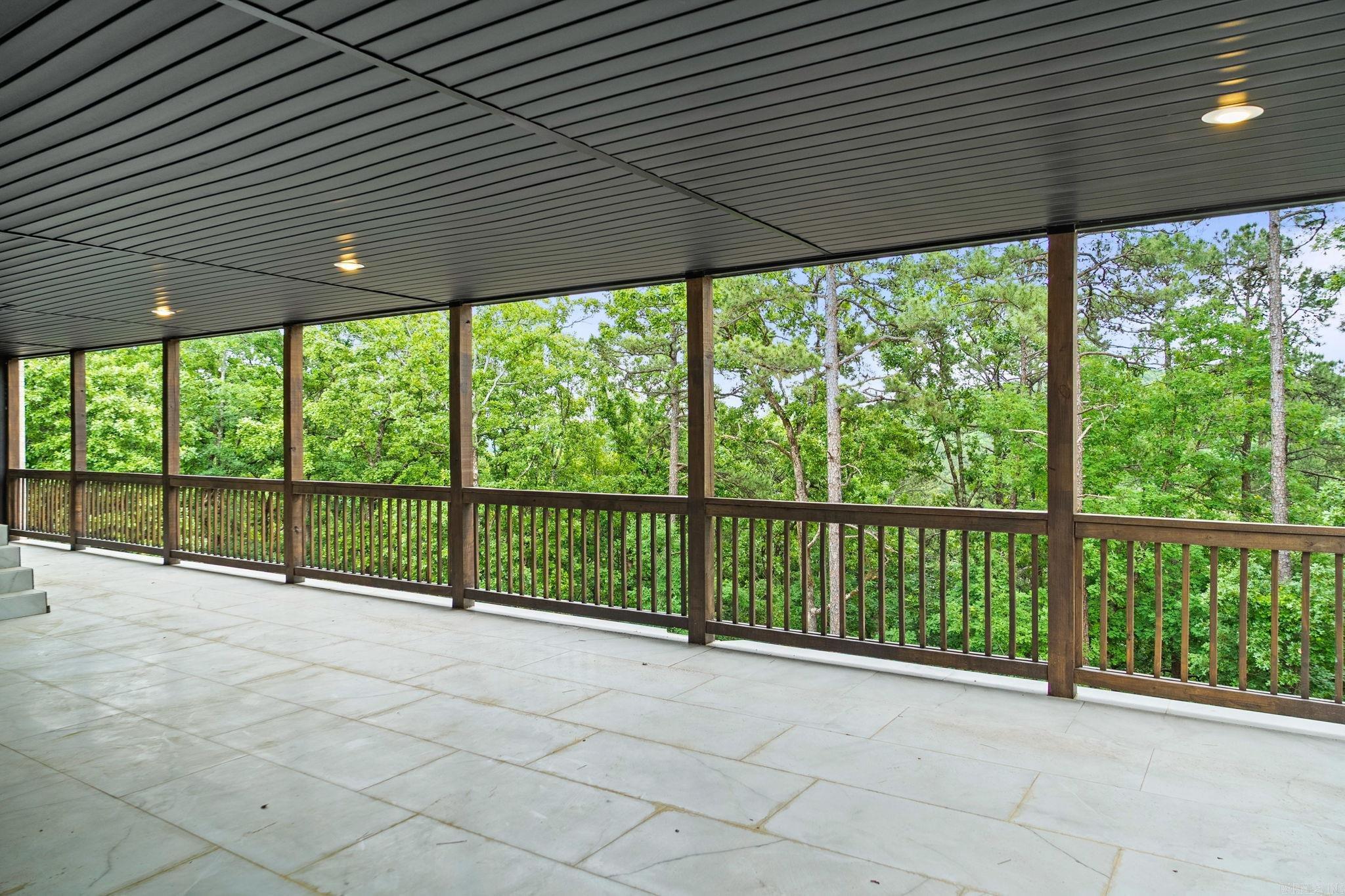 CHENAL VALLEY "FALSTONE COURT" - Residential