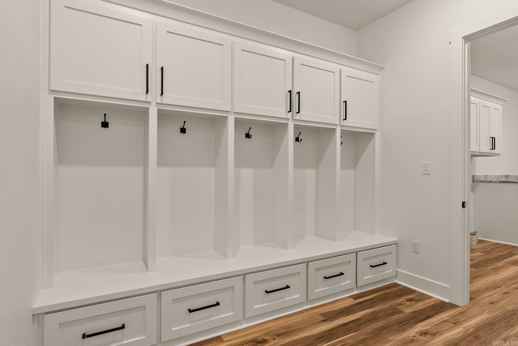 CHENAL VALLEY "FALSTONE COURT" - Residential