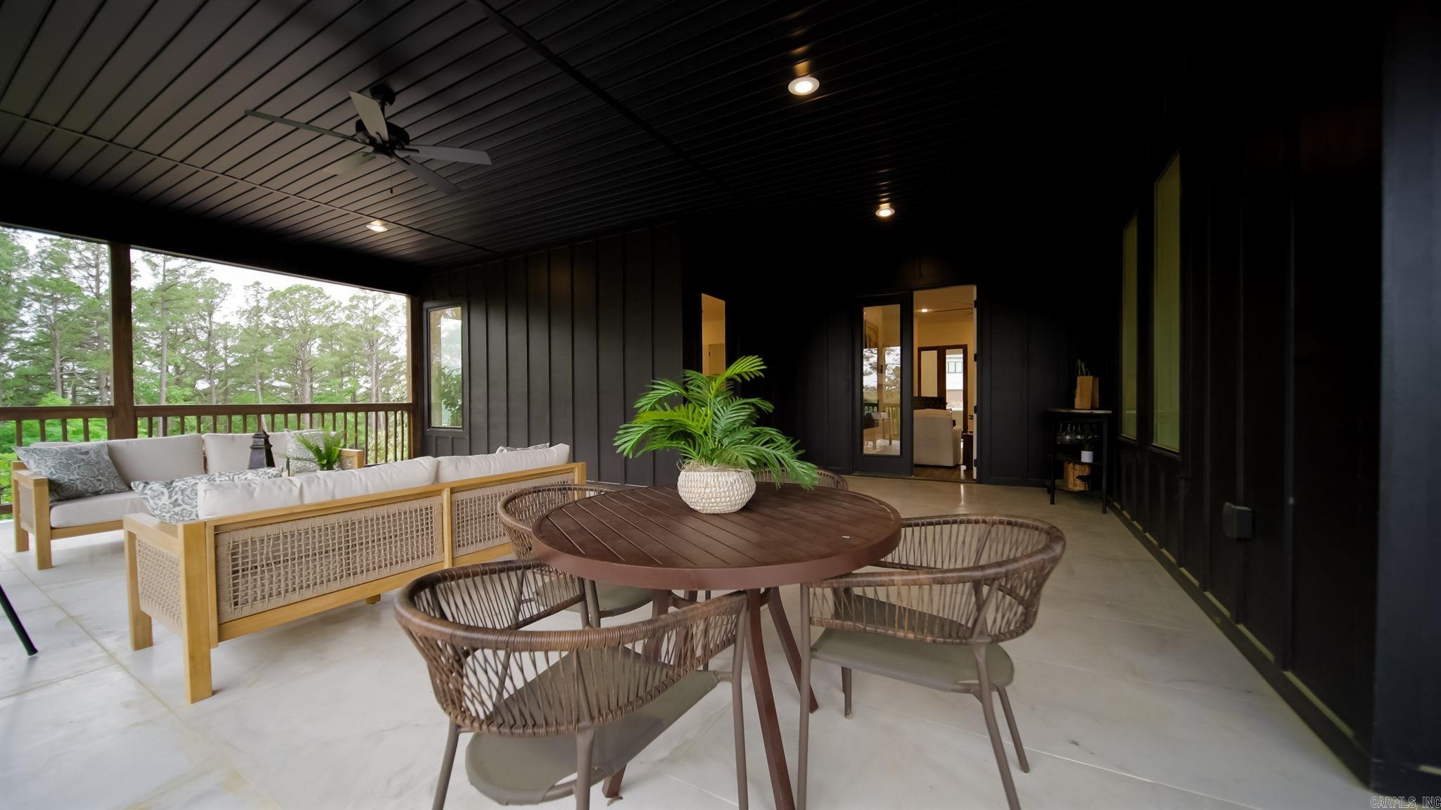 CHENAL VALLEY "FALSTONE COURT" - Residential