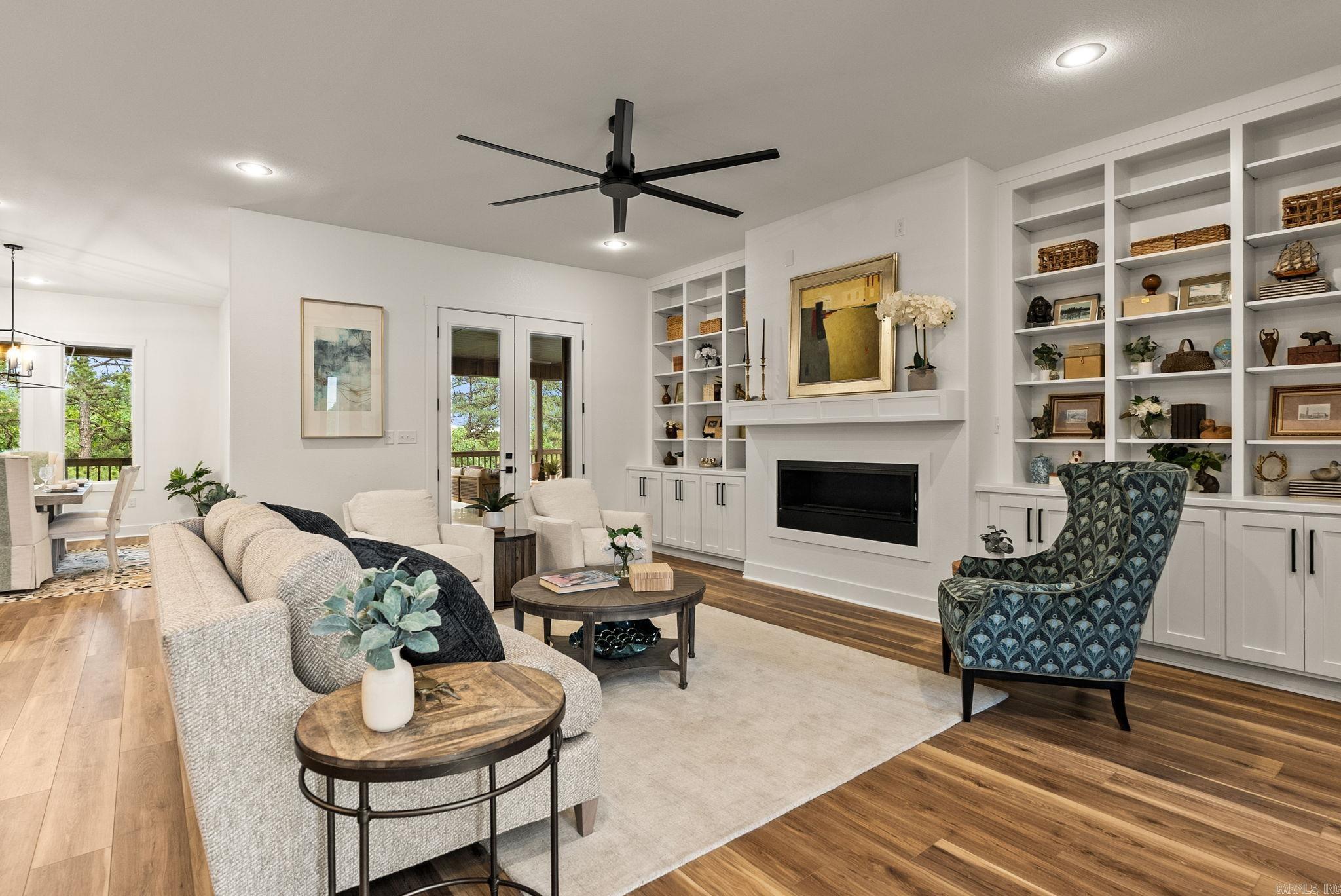 CHENAL VALLEY "FALSTONE COURT" - Residential