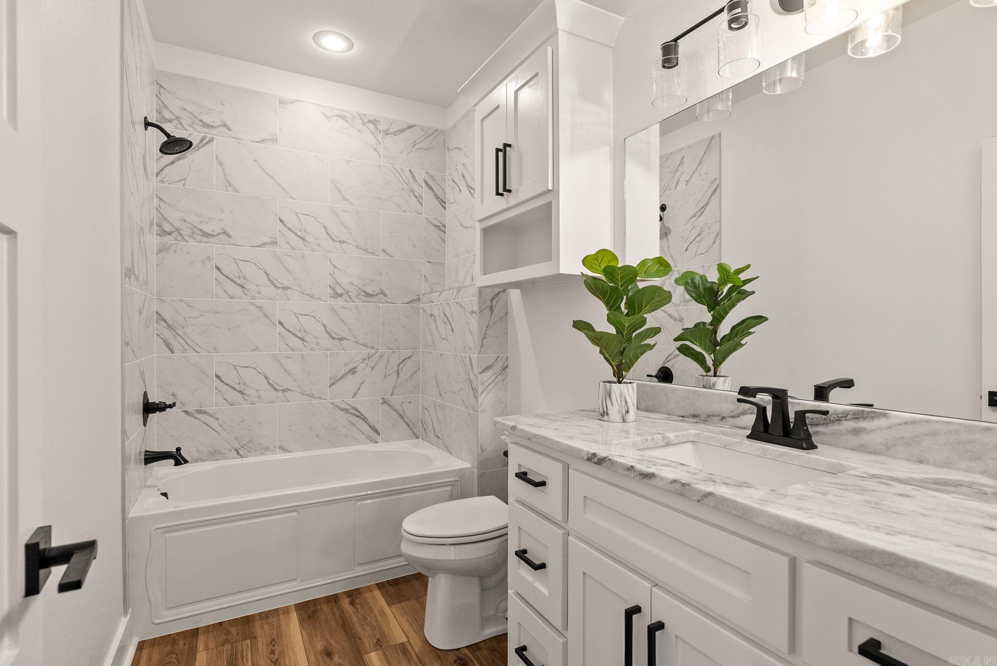 CHENAL VALLEY "FALSTONE COURT" - Residential