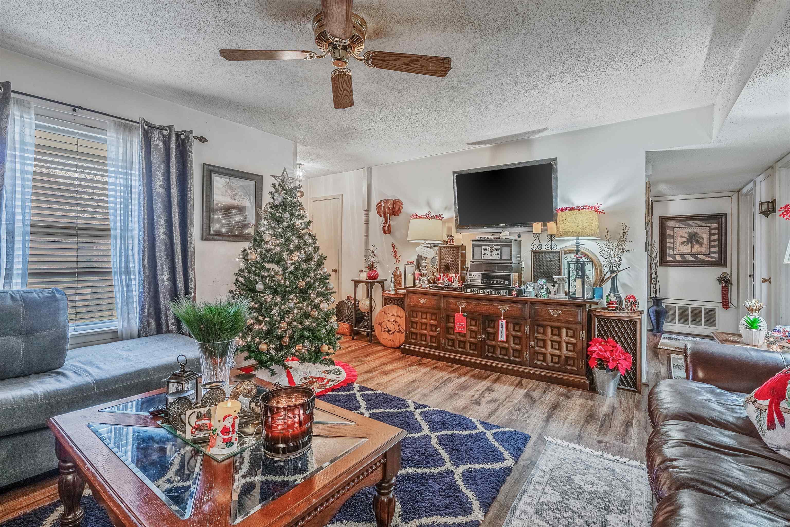 THE MEADOWS - Residential