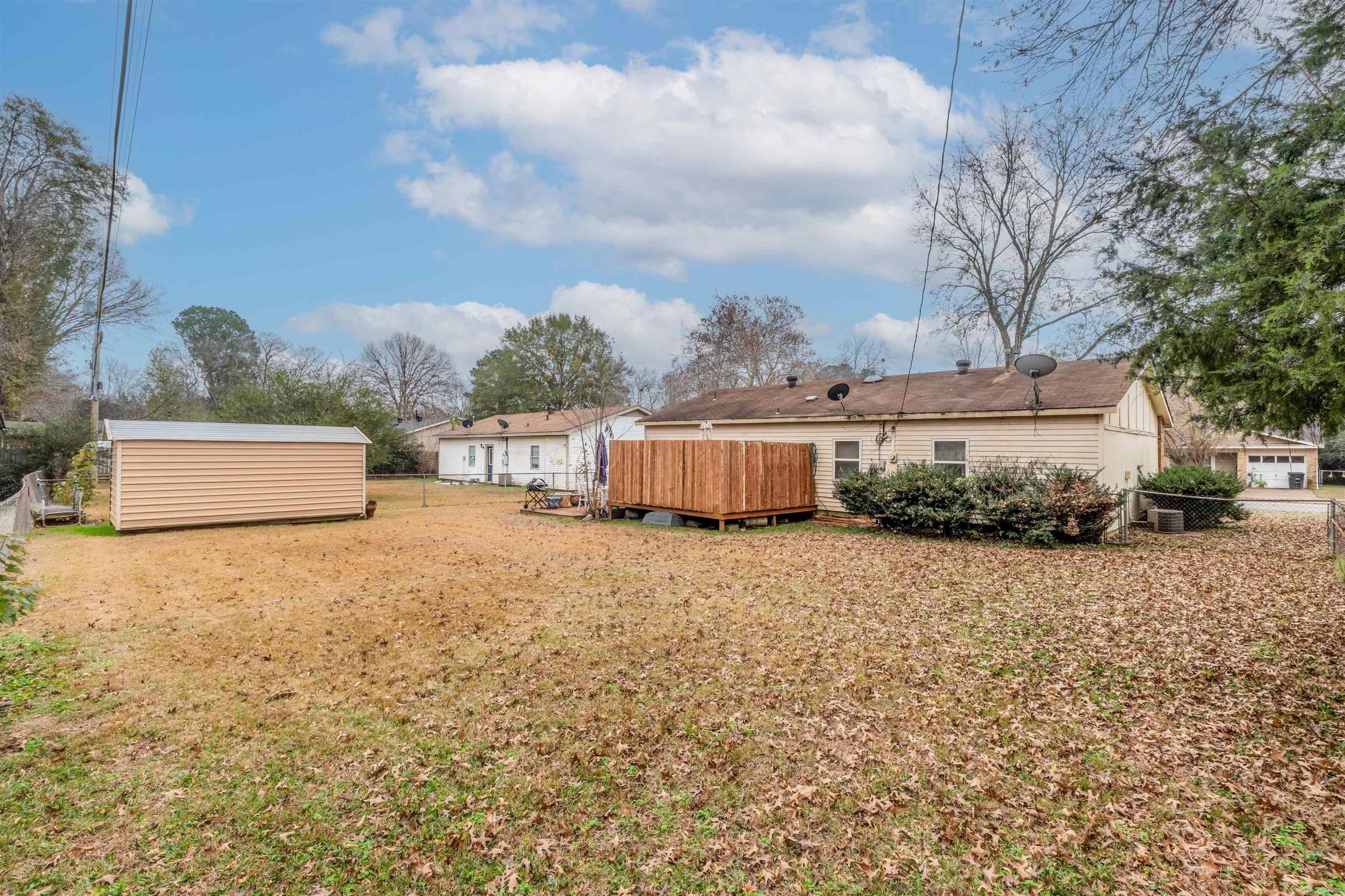 THE MEADOWS - Residential