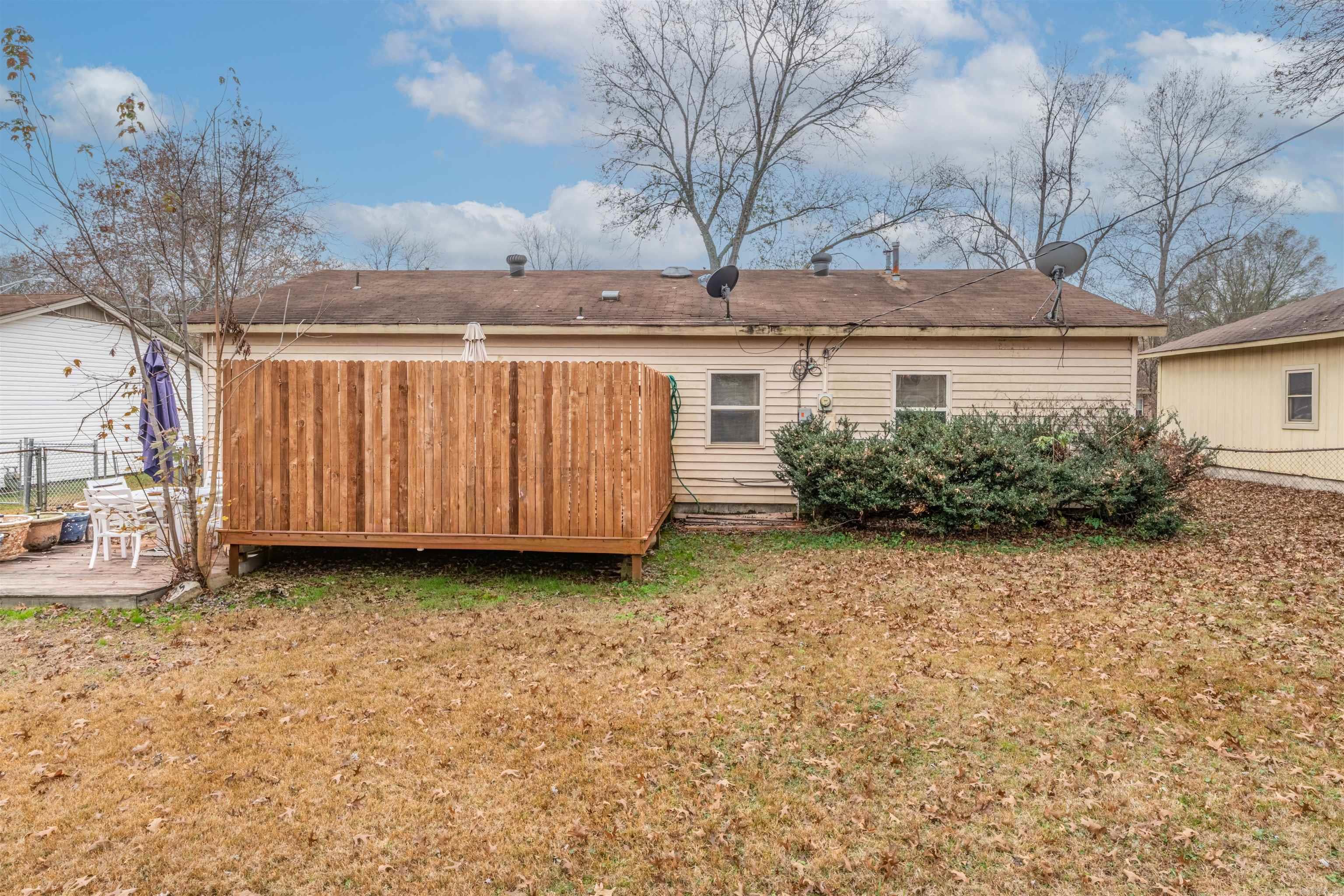 THE MEADOWS - Residential