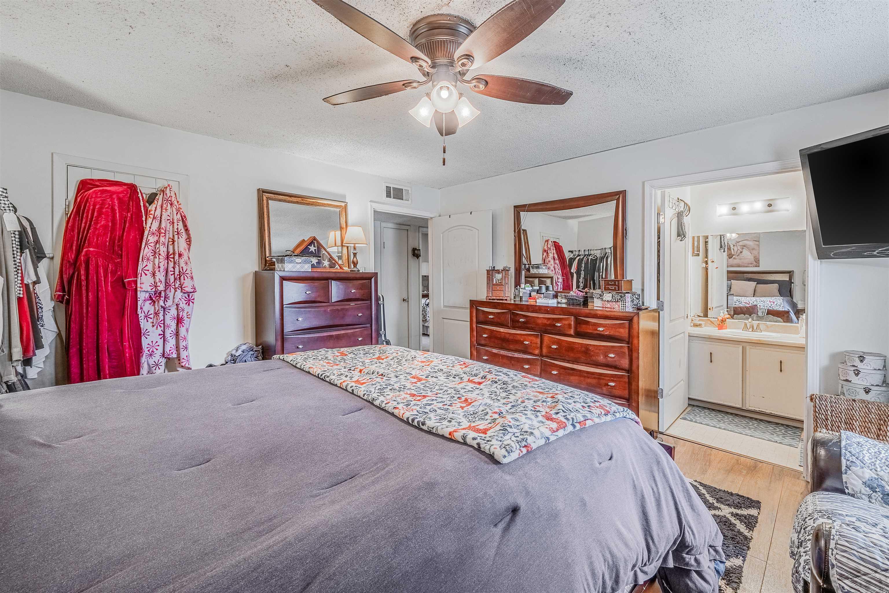 THE MEADOWS - Residential