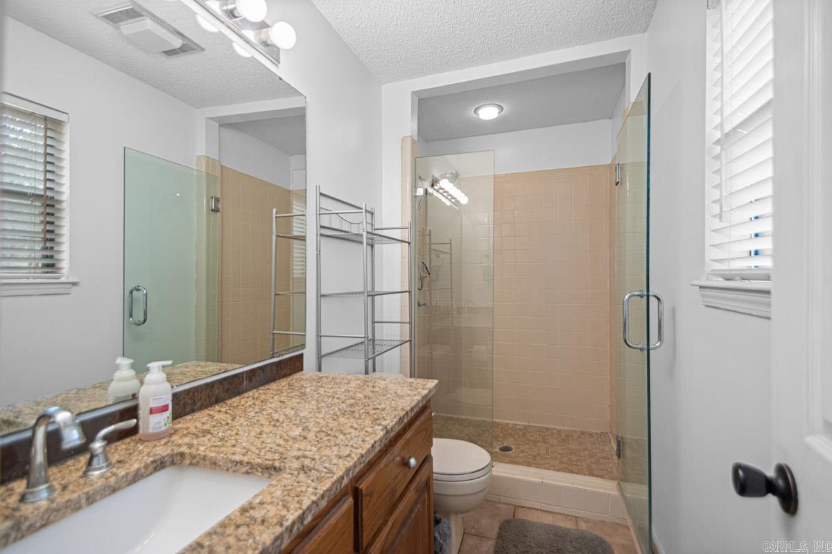 OAK MEADOWS - Residential