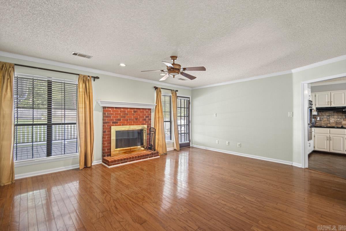 OAK MEADOWS - Residential