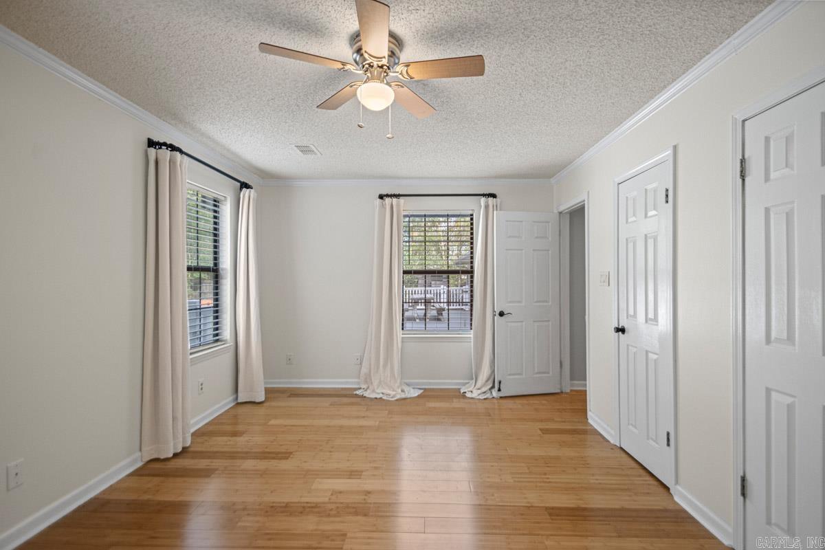 OAK MEADOWS - Residential
