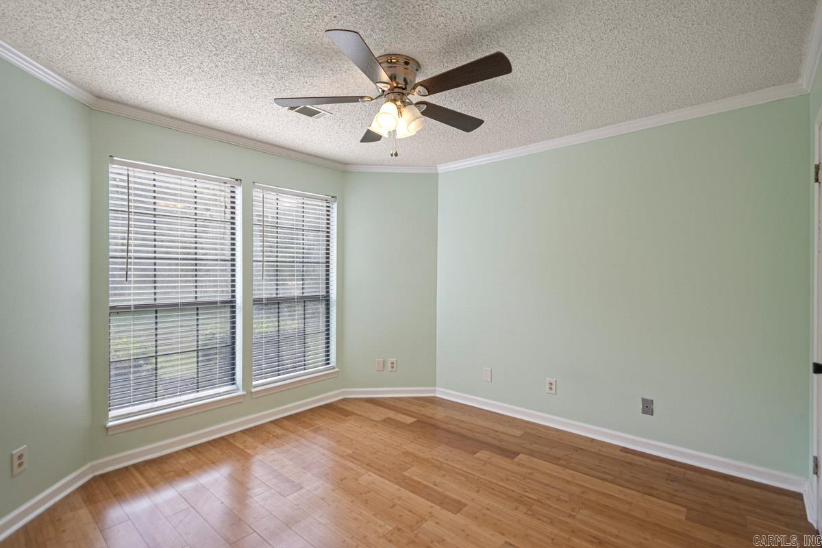 OAK MEADOWS - Residential