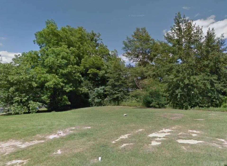 Place a new home or manufactured home on this .11 (+/-) acre lot in Magnolia, Arkansas of Columbia County. It is only minutes away from local amenities, shopping and just North of the Louisiana border. Property conveys with a Limited Warranty Deed. No owner financing available. Call or text today for more information.