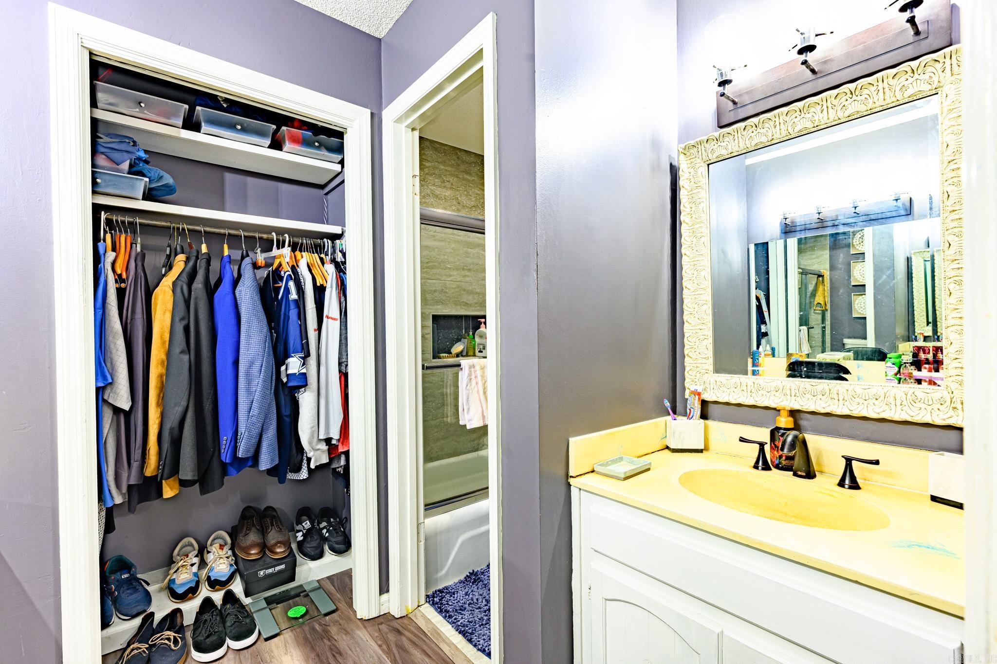 ALLENDALE MANOR - Residential