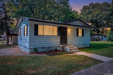 Photo of 701 W 36Th St Street, North Little Rock, AR 72118 (MLS # 26042067)