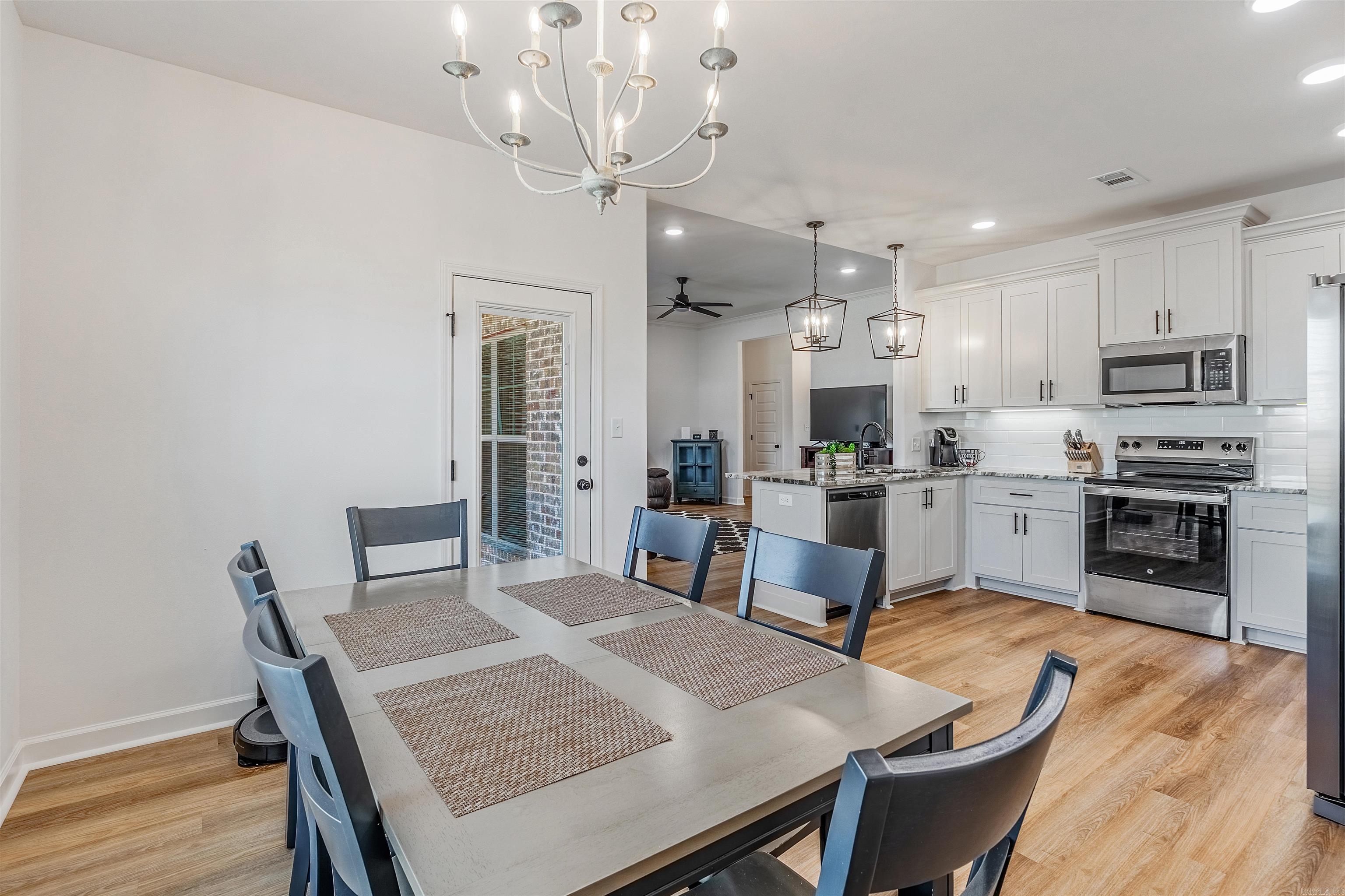 EAST MEADOW - Residential