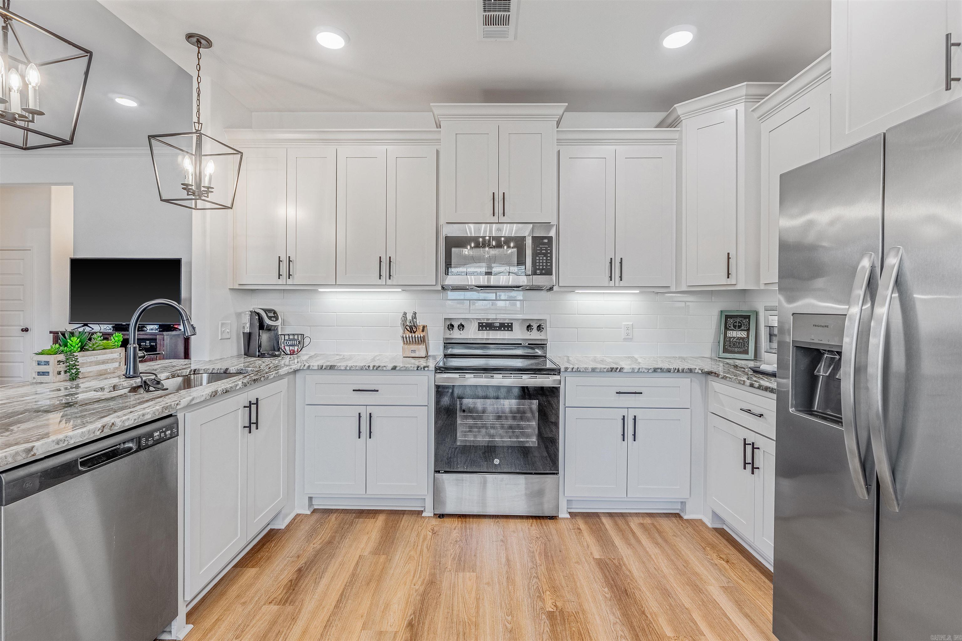 EAST MEADOW - Residential