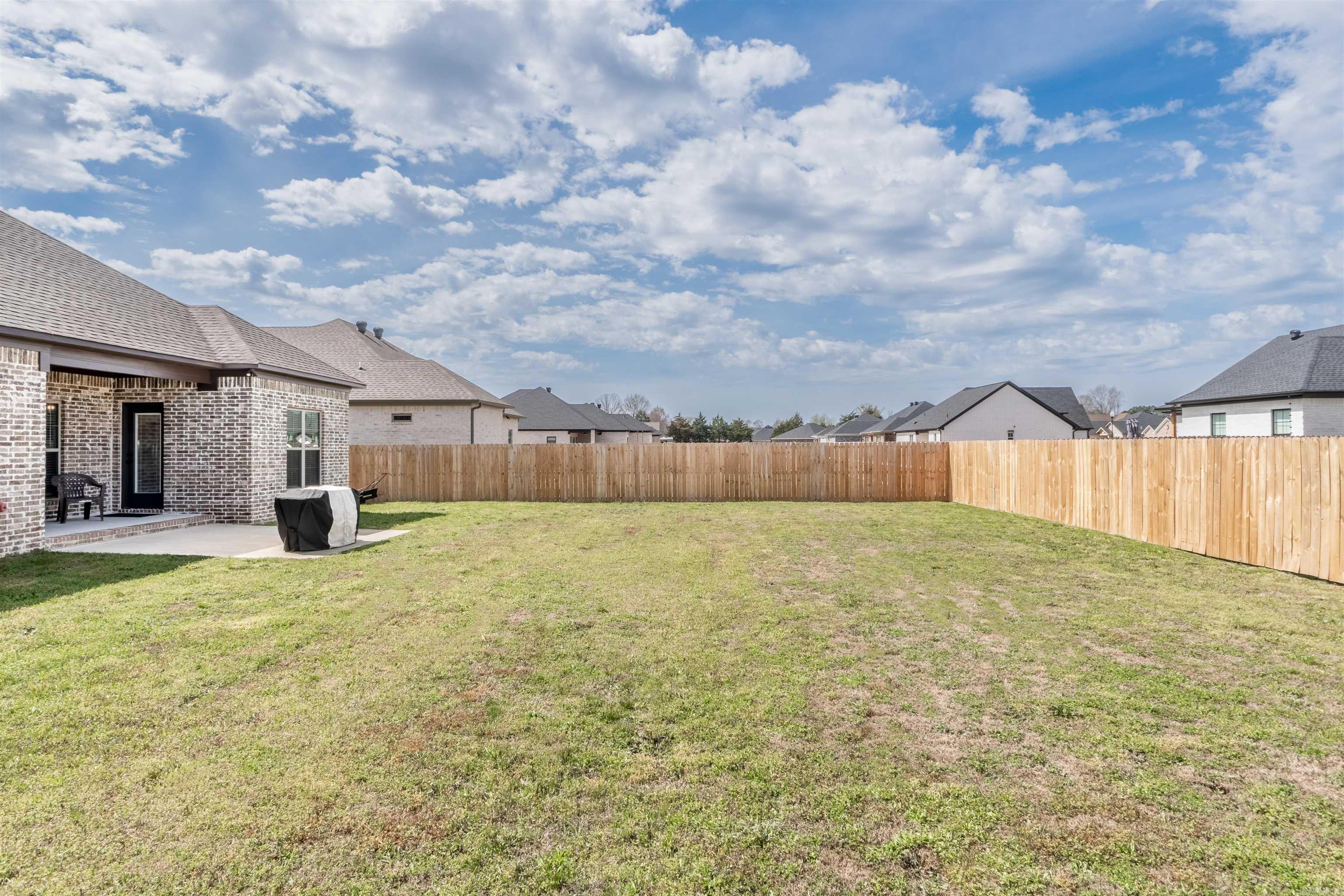 EAST MEADOW - Residential