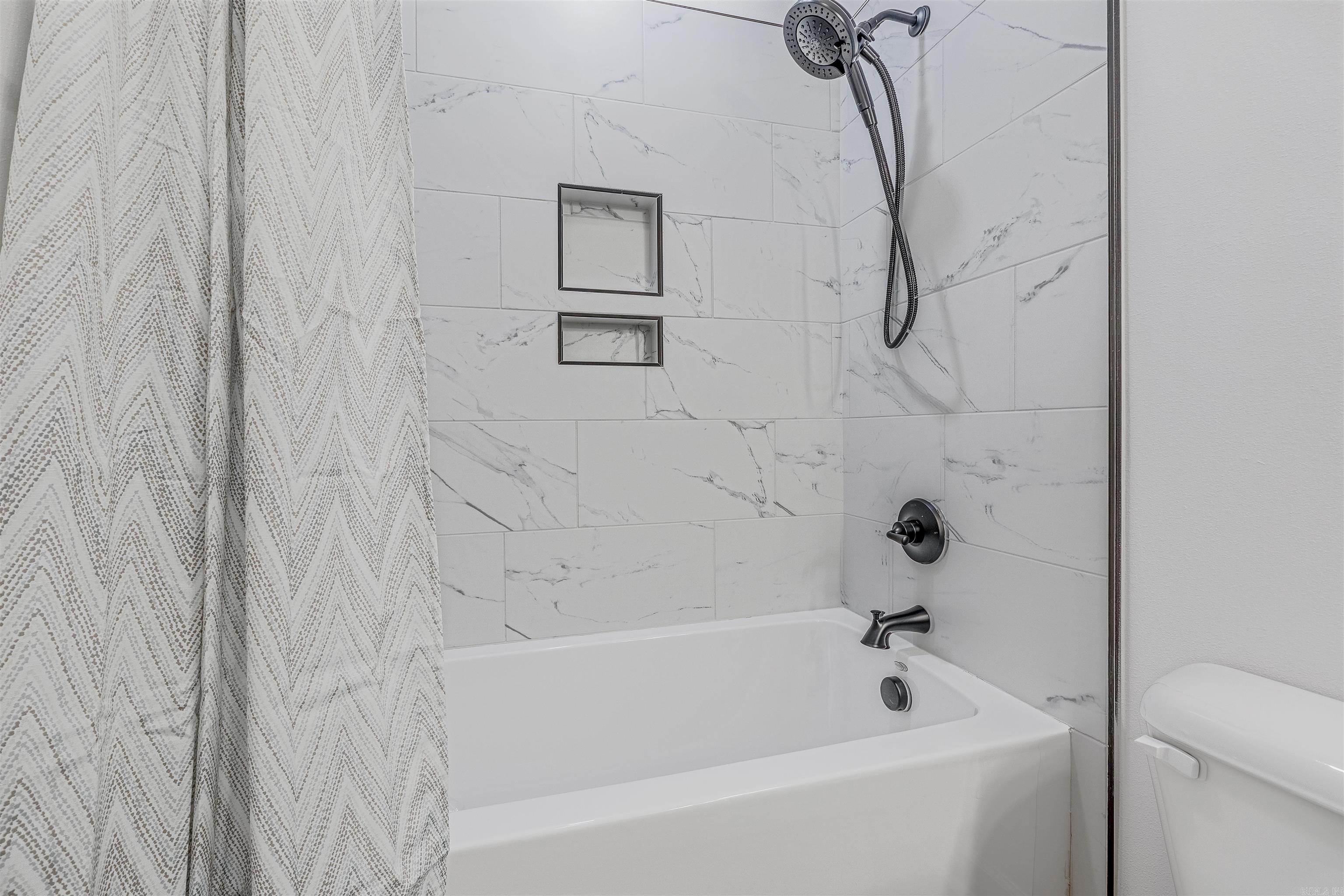 EAST MEADOW - Residential