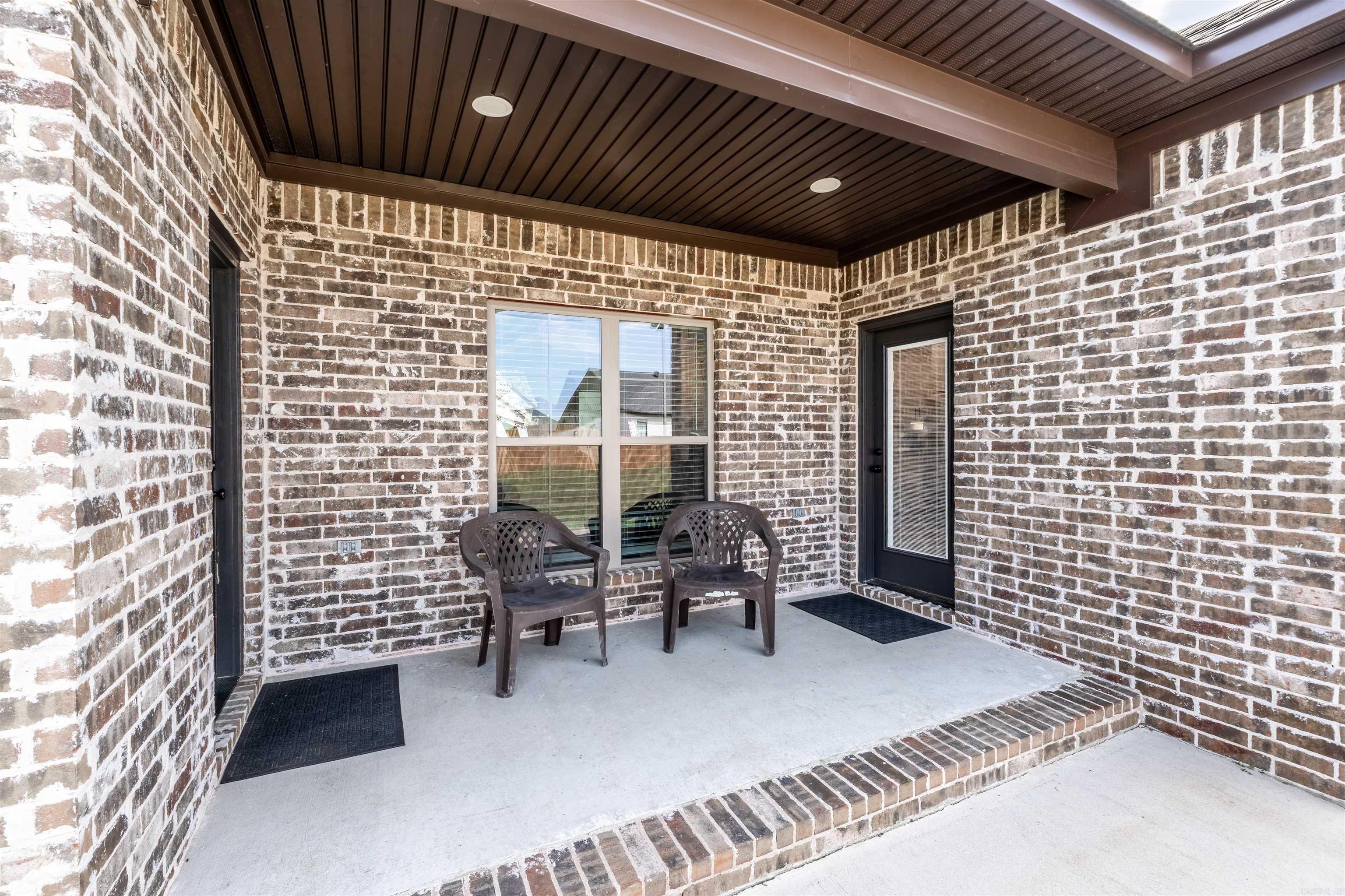 EAST MEADOW - Residential