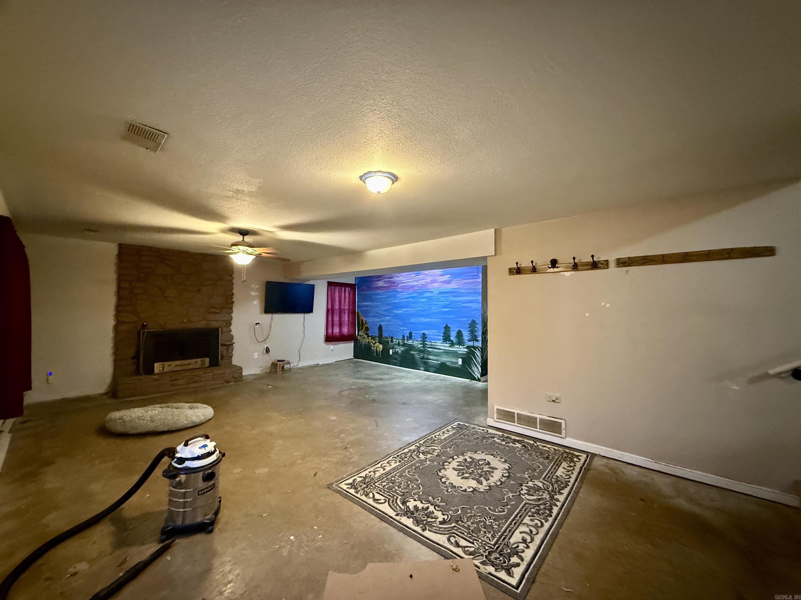 Quail Hollow - Residential