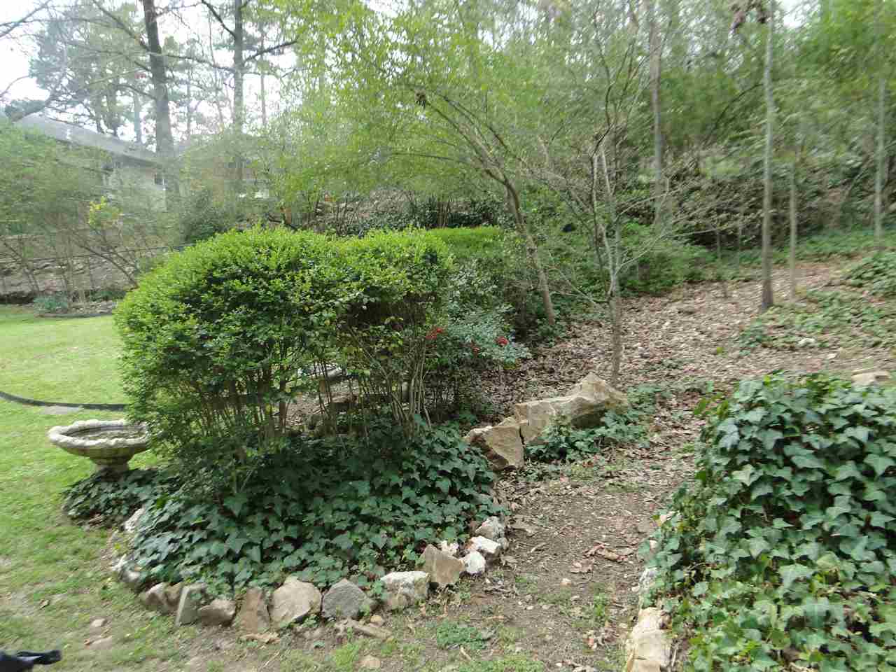 LEAWOOD MANOR - Residential