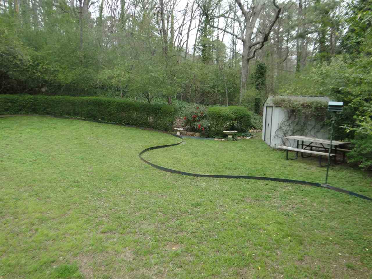 LEAWOOD MANOR - Residential