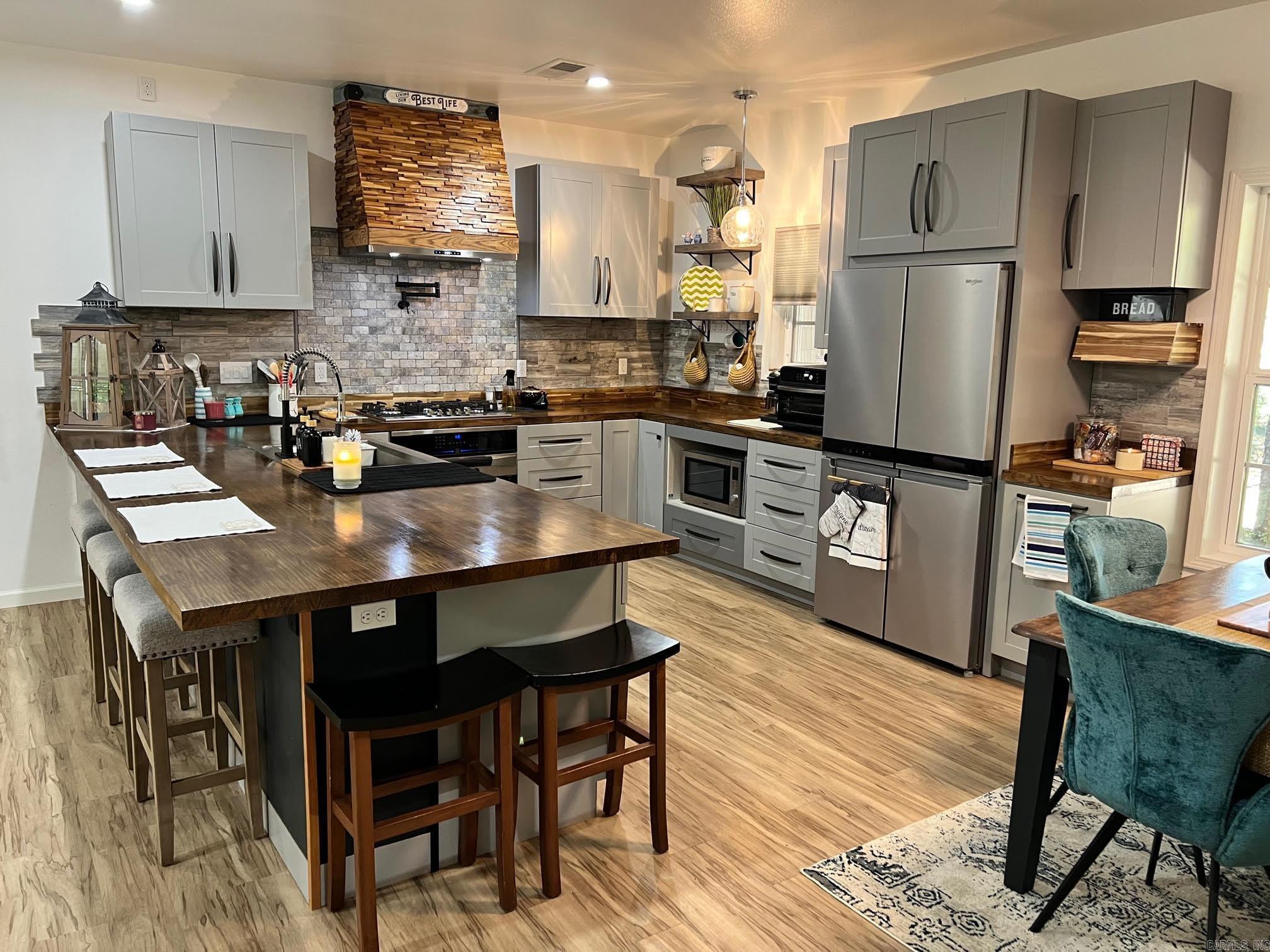 LITTLE RED RIVER ESTATES - Residential