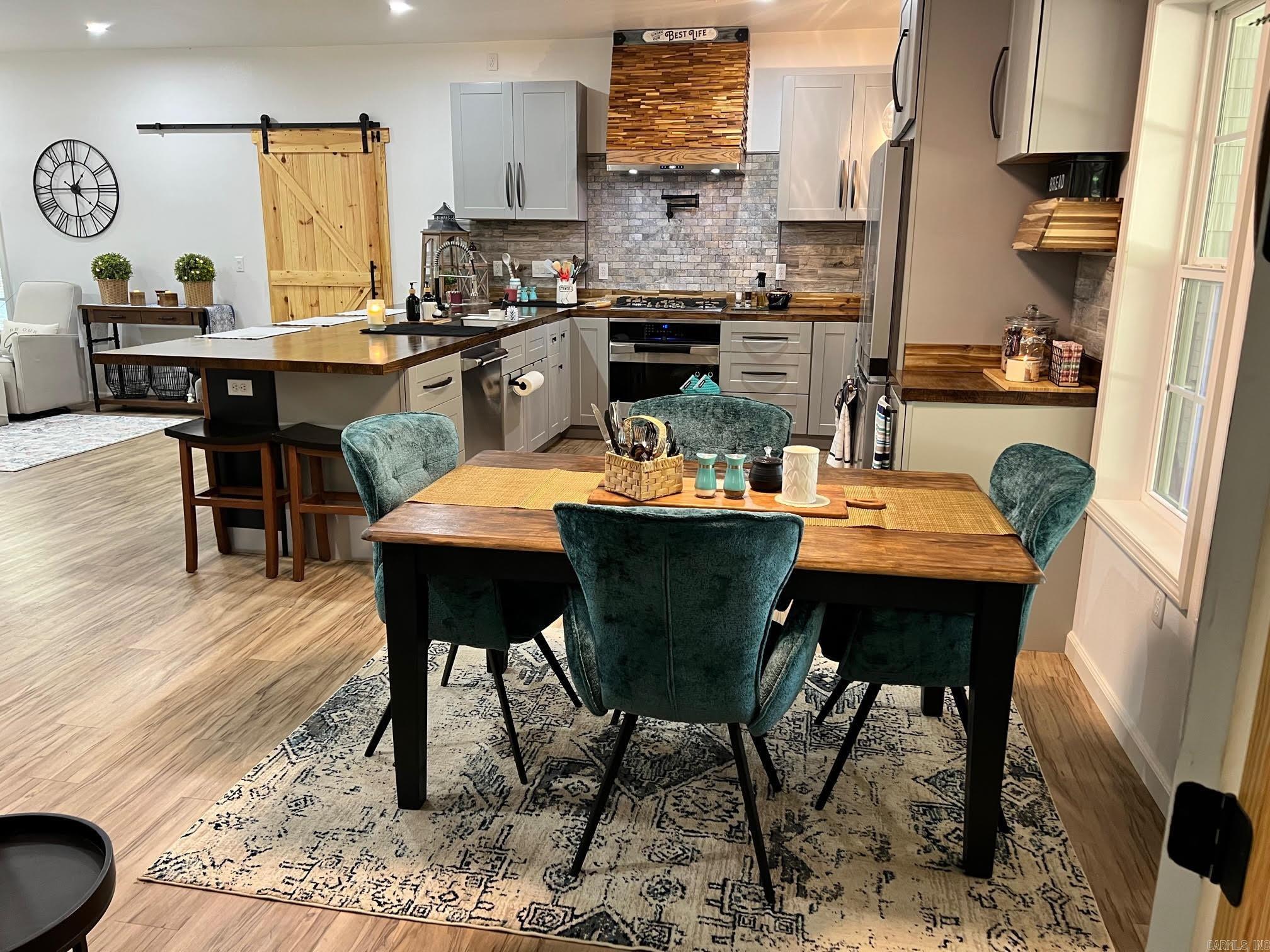 LITTLE RED RIVER ESTATES - Residential