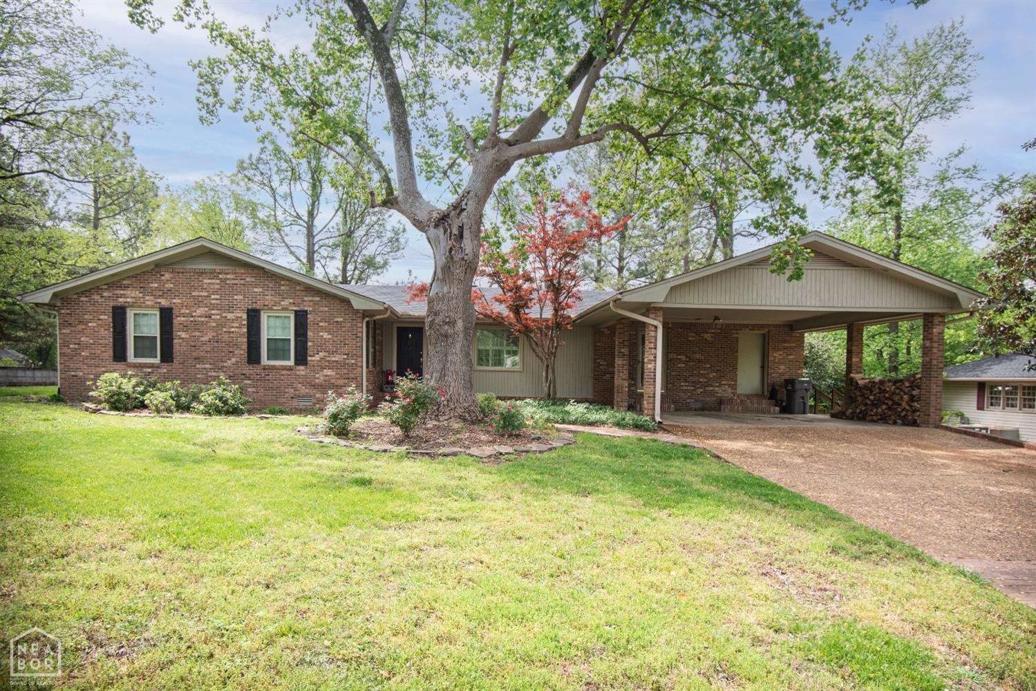 Quail Hollow - Residential